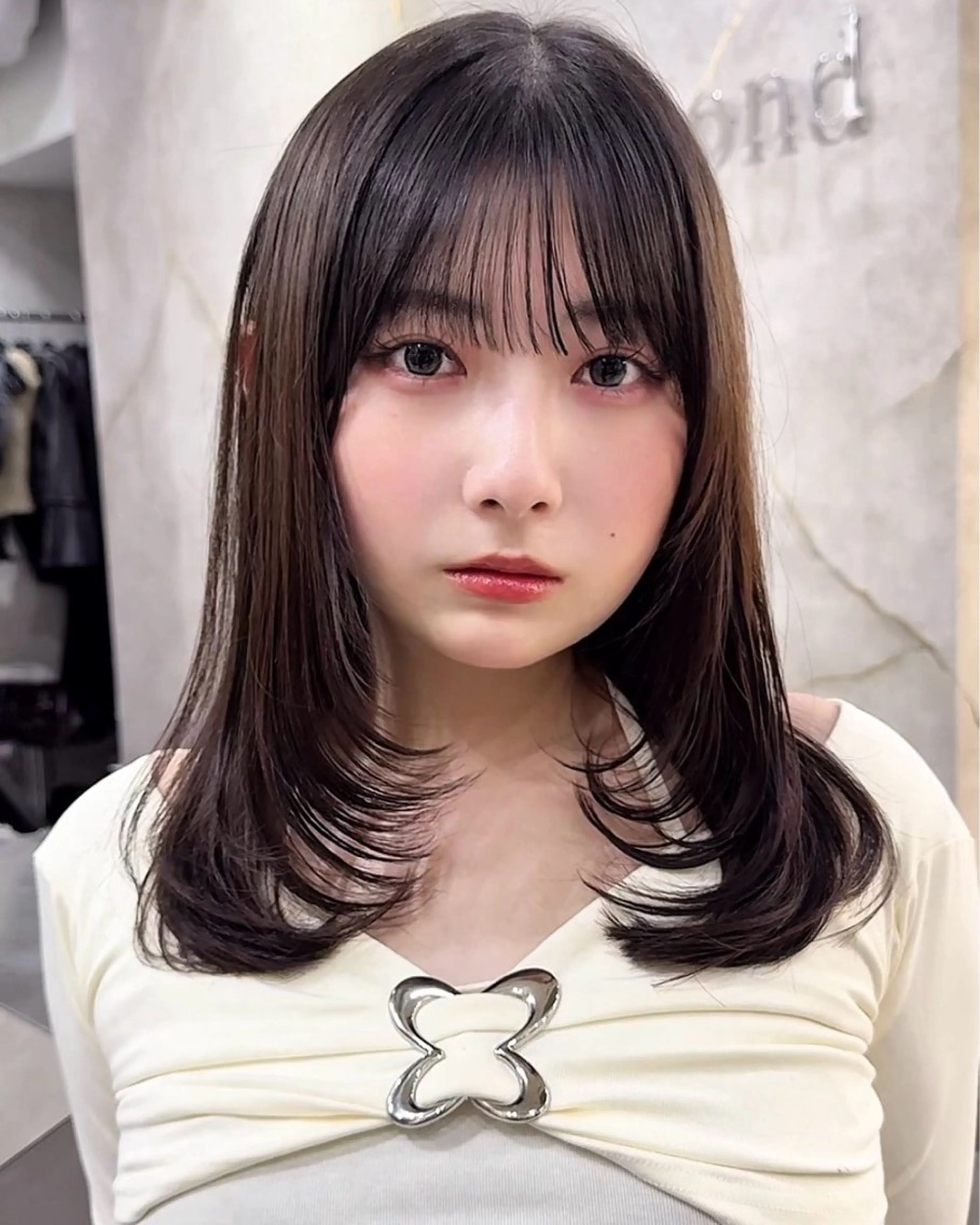 ミディアム レイヤーと顔まわり 大好き❣️関口拓馬のヘアスタイル