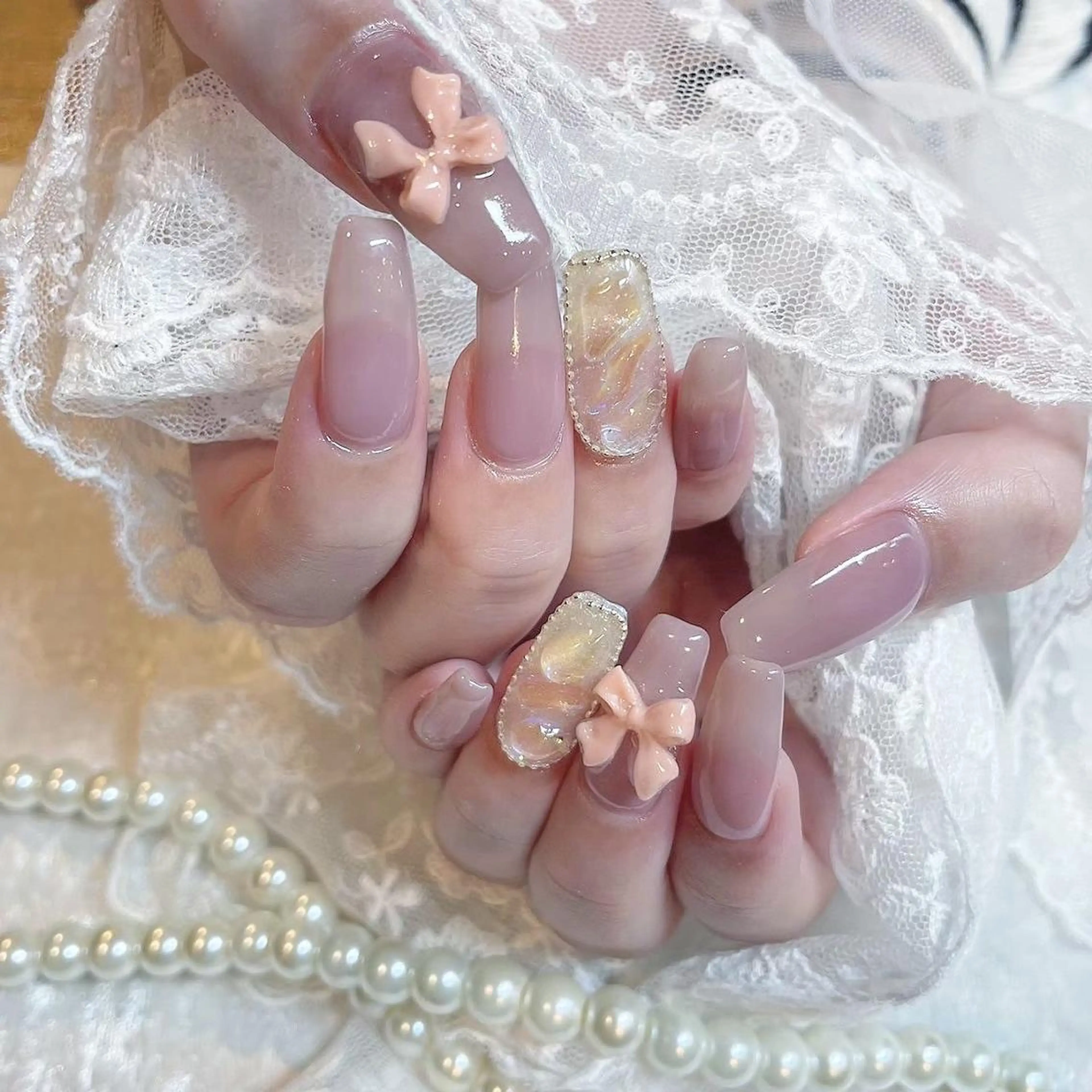 ネイル ジェルネイル 韓国ネイル 持ち込み ワンカラーネイル リボン ハンドネイル fiore nail 🦋のネイルデザイン