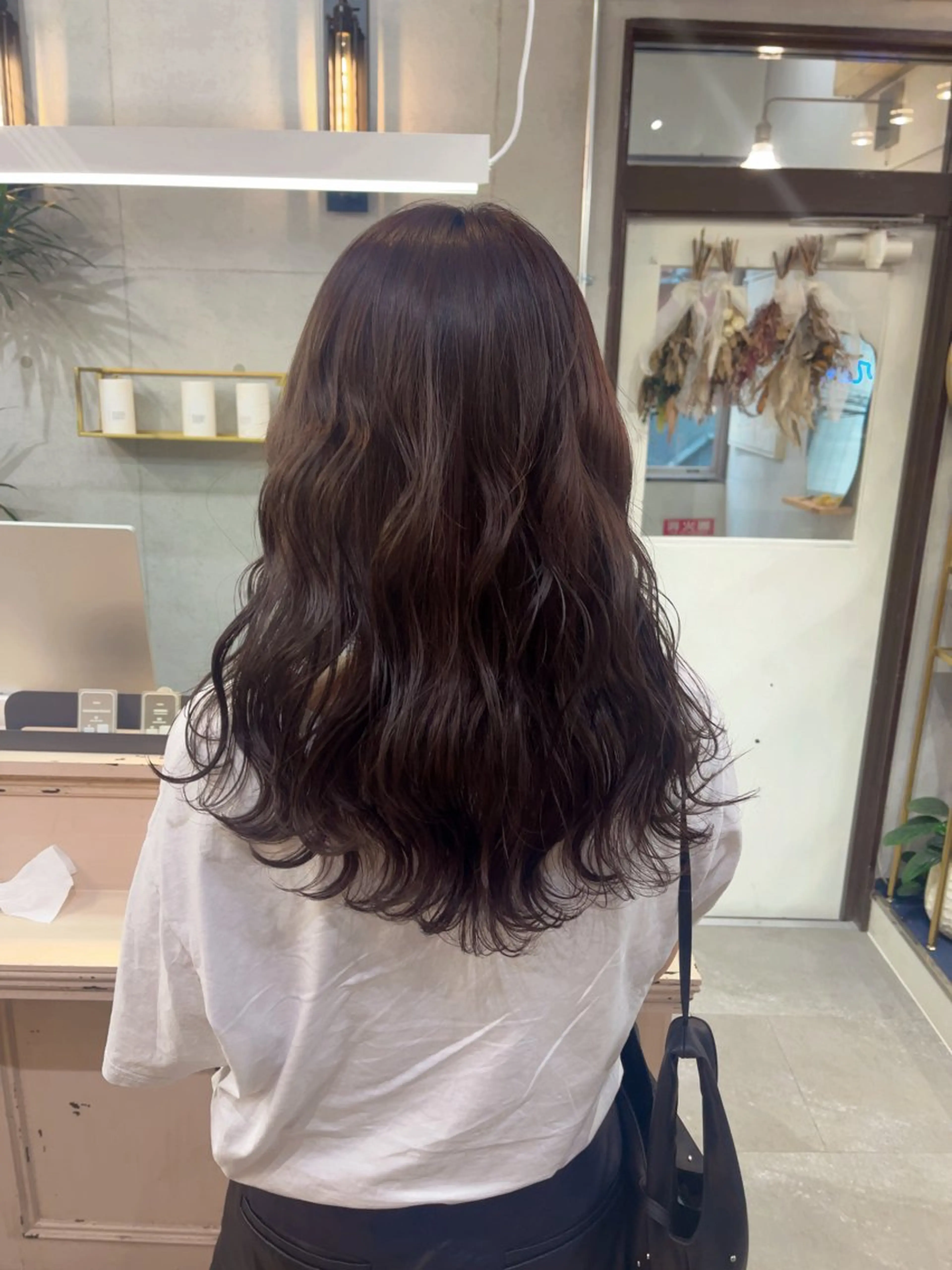 ミディアム カラー カット ヘアカラー トリートメント MIES amane(アマネ)のヘアスタイル