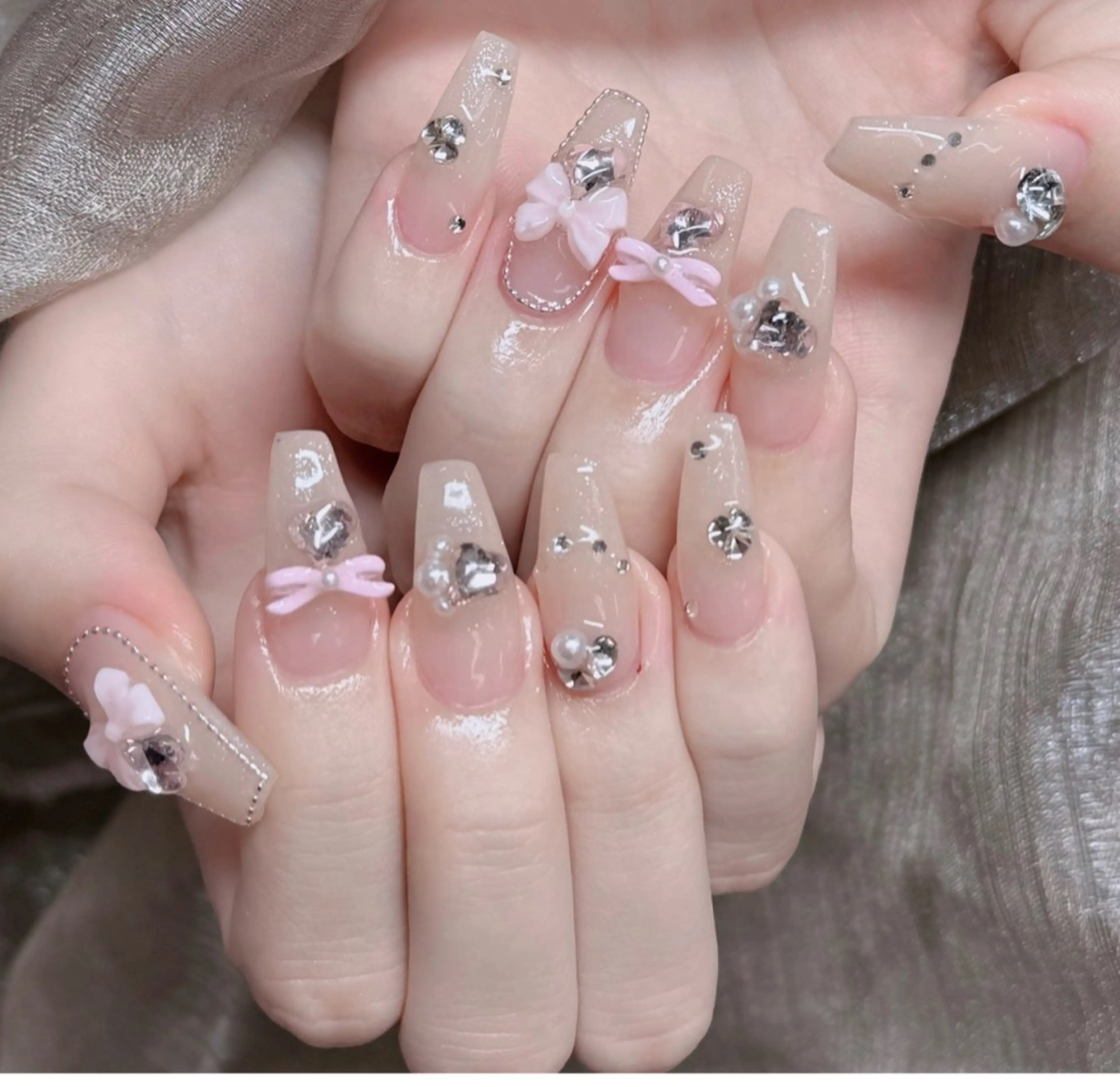 ネイル フレンチネイル ジェルネイル ガラスフレンチ ハロウィン ハート ハンドネイル H.baby Nail Salonのネイルデザイン