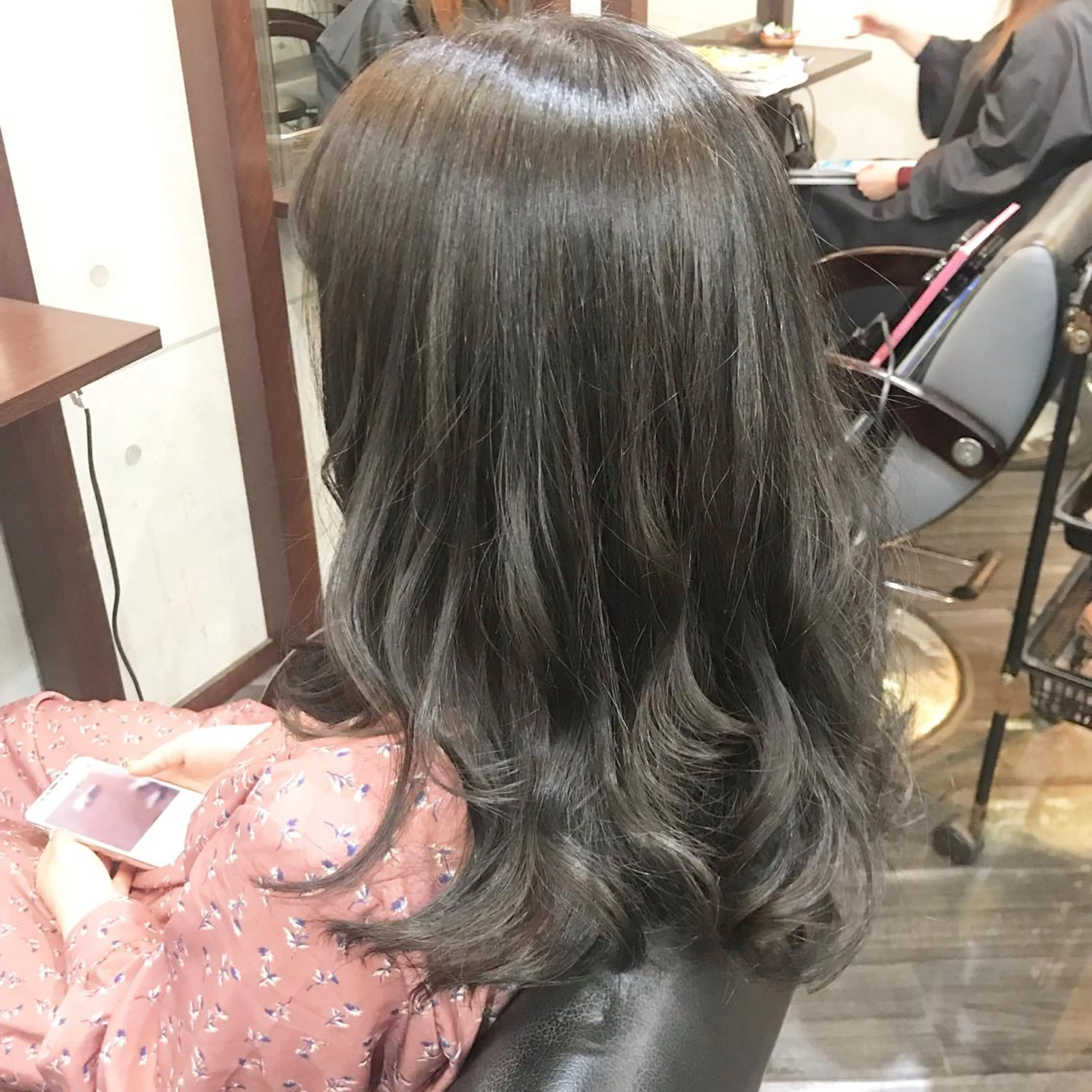 セミロング カラー アッシュ アッシュグレー アッシュグレージュ グレージュ cocoru所属・＊横浜駅＊ 金子 誠也のヘアスタイル