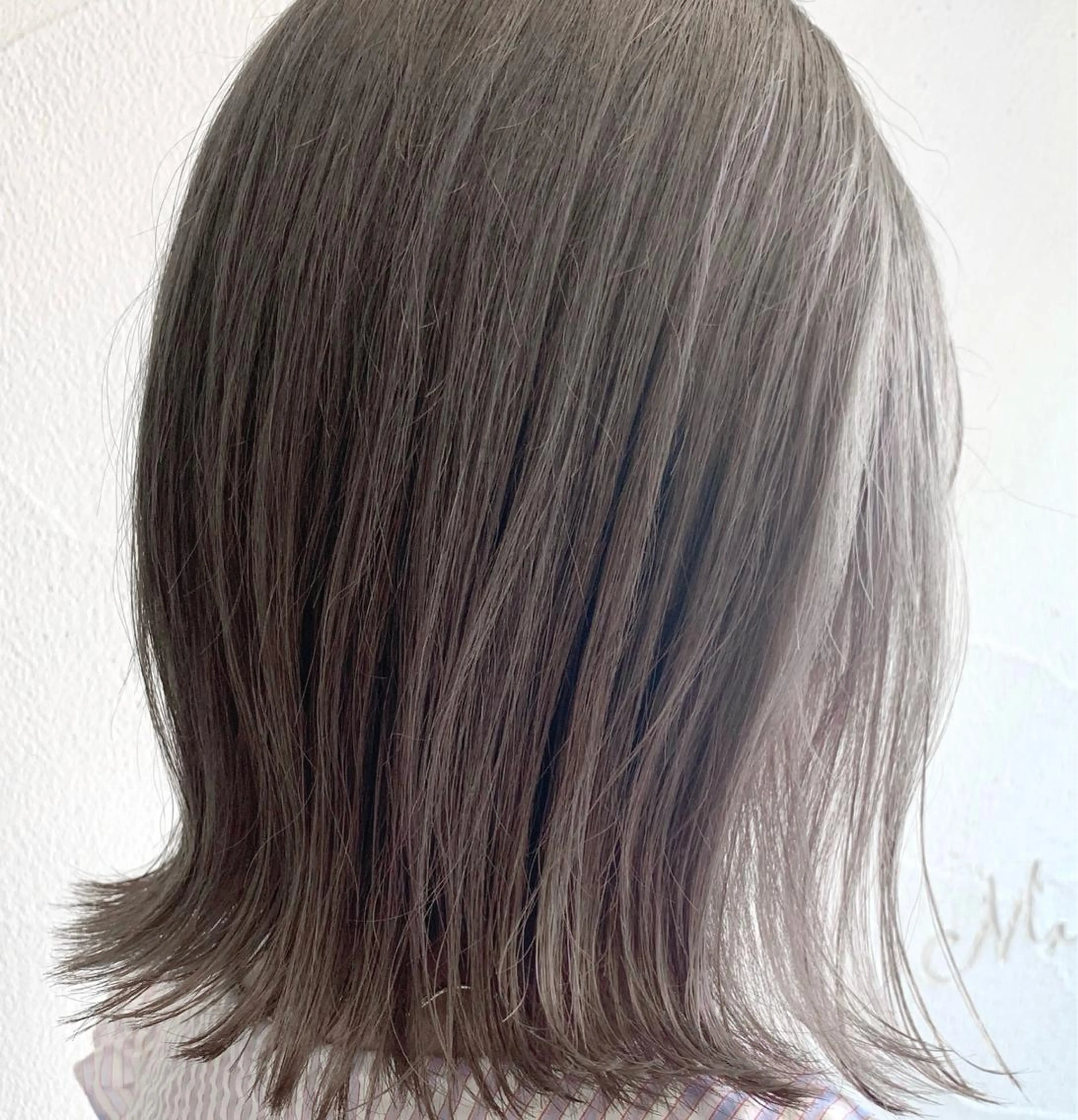 ミディアム カラー ブリーチ グレージュ ラベンダーカラー ラベンダーグレージュ ラベンダーグレー ヘアカラー 王子田 隼のヘアスタイル