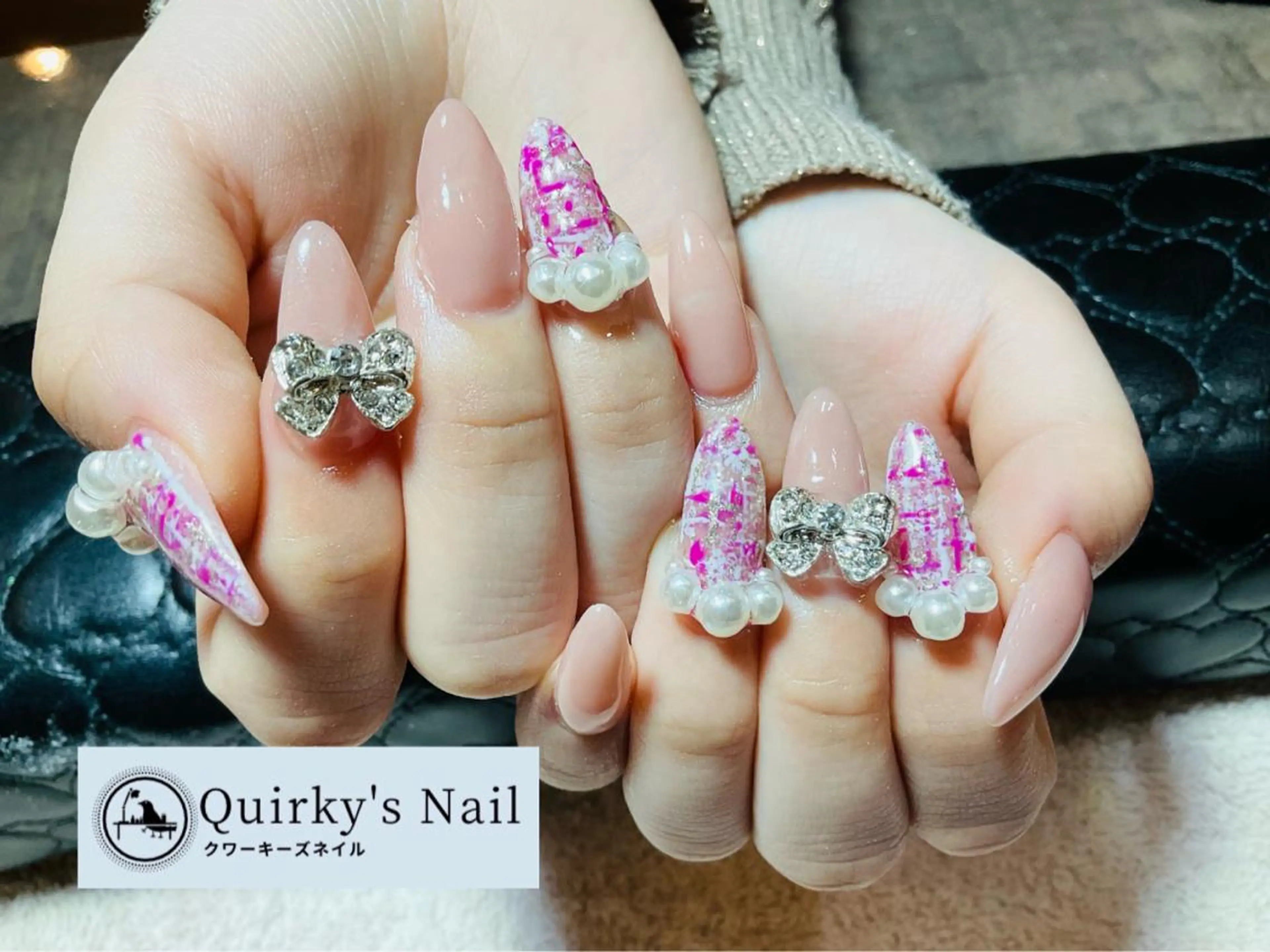 ネイル アートネイル ジェルネイル グラデーション ホログラムネイル キラキラネイル Quirky's Nail【栄店】のネイルデザイン