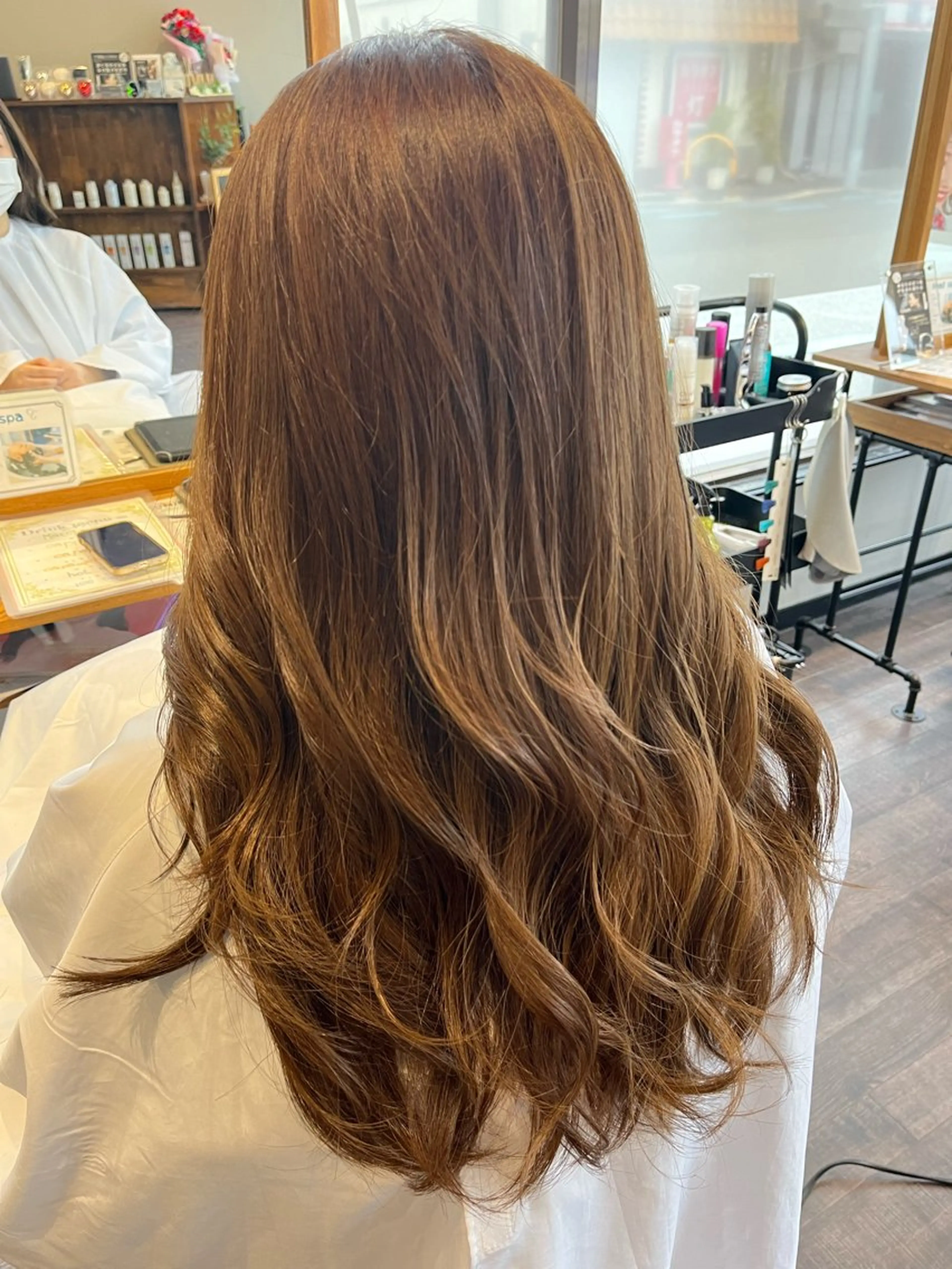 ロング カラー ベージュカラー カット ヘアカラー トリートメント Mavie 東奈々子のヘアスタイル