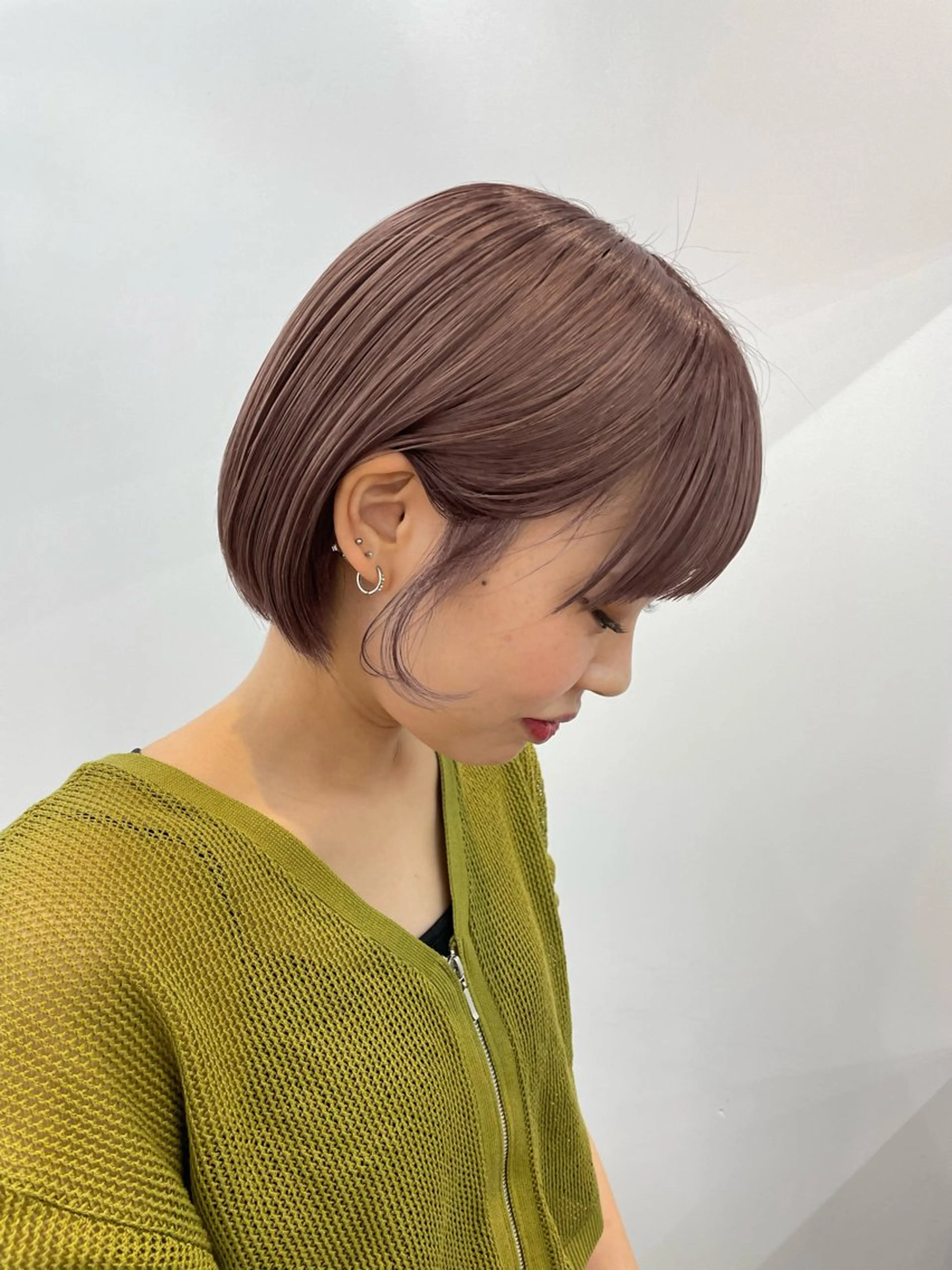 ショート カラー ベージュカラー グレージュ ボブ HINA🎀韓国ヘア / アイリストのヘアスタイル