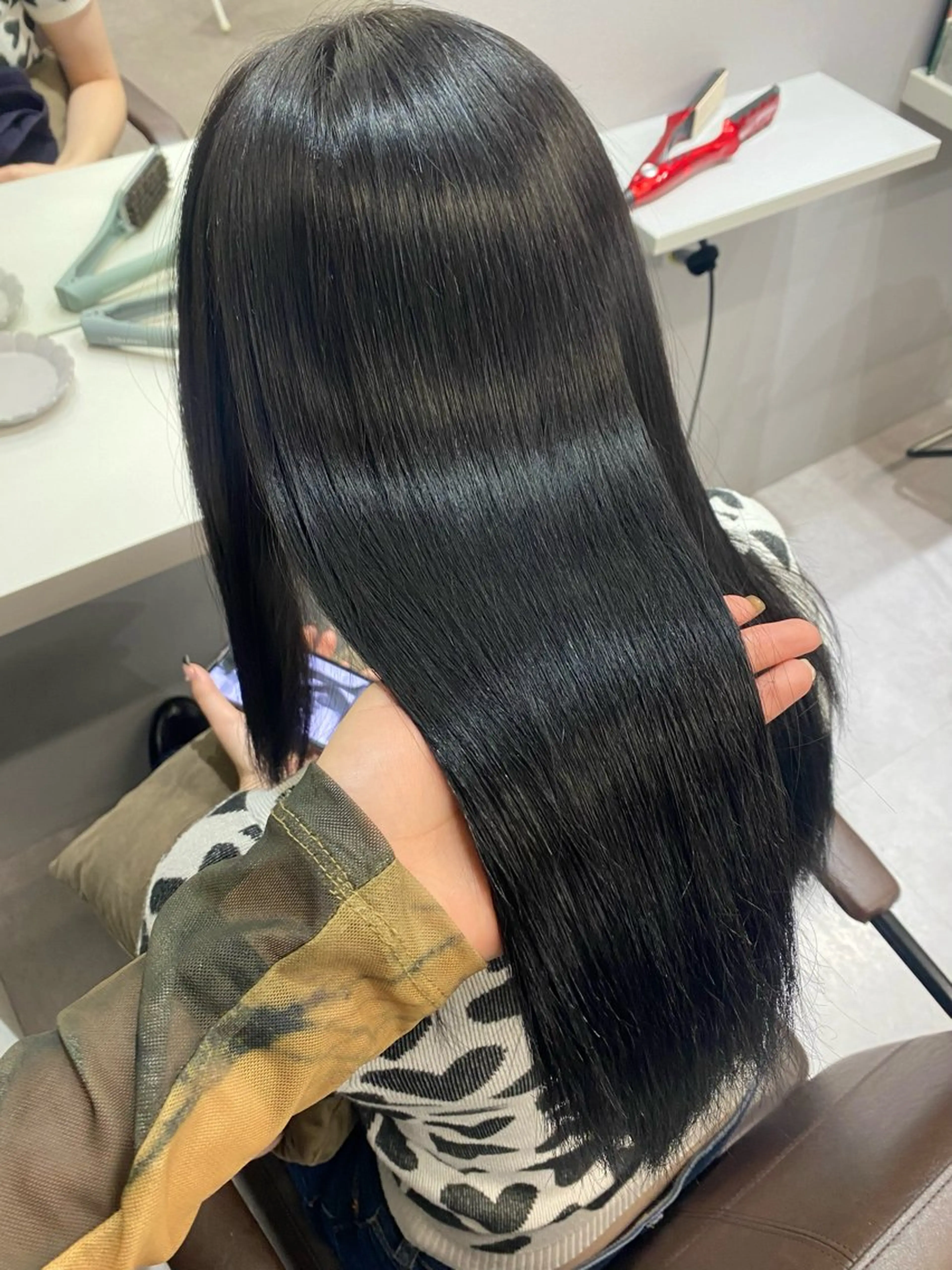 ロング カラー カット ヘアカラー トリートメント Core mikuaのヘアスタイル
