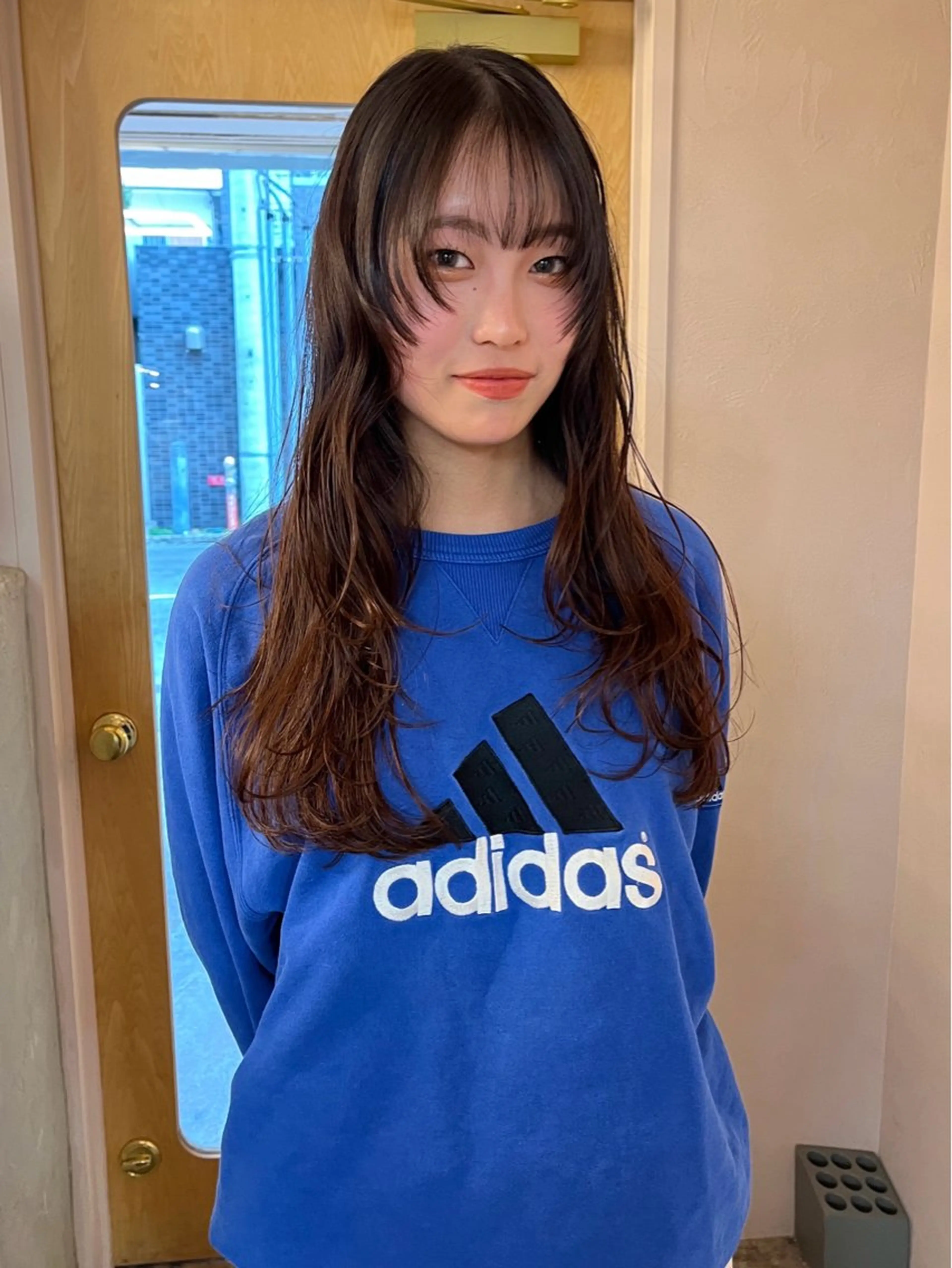 ロング カラー 顔周りカット レイヤーカット iru所属・mi kiのヘアスタイル
