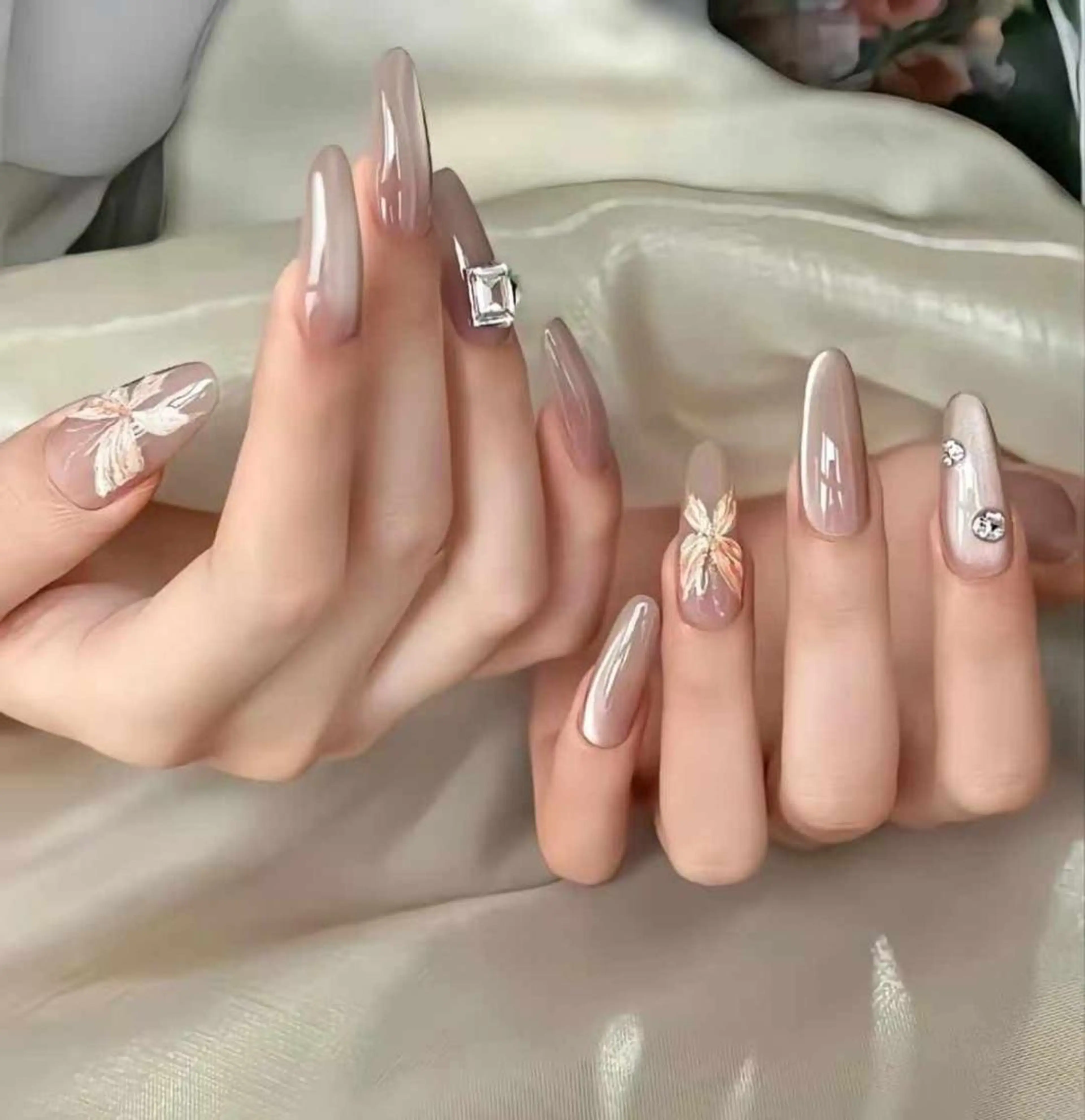 ネイル VIVIAN エイのネイルデザイン