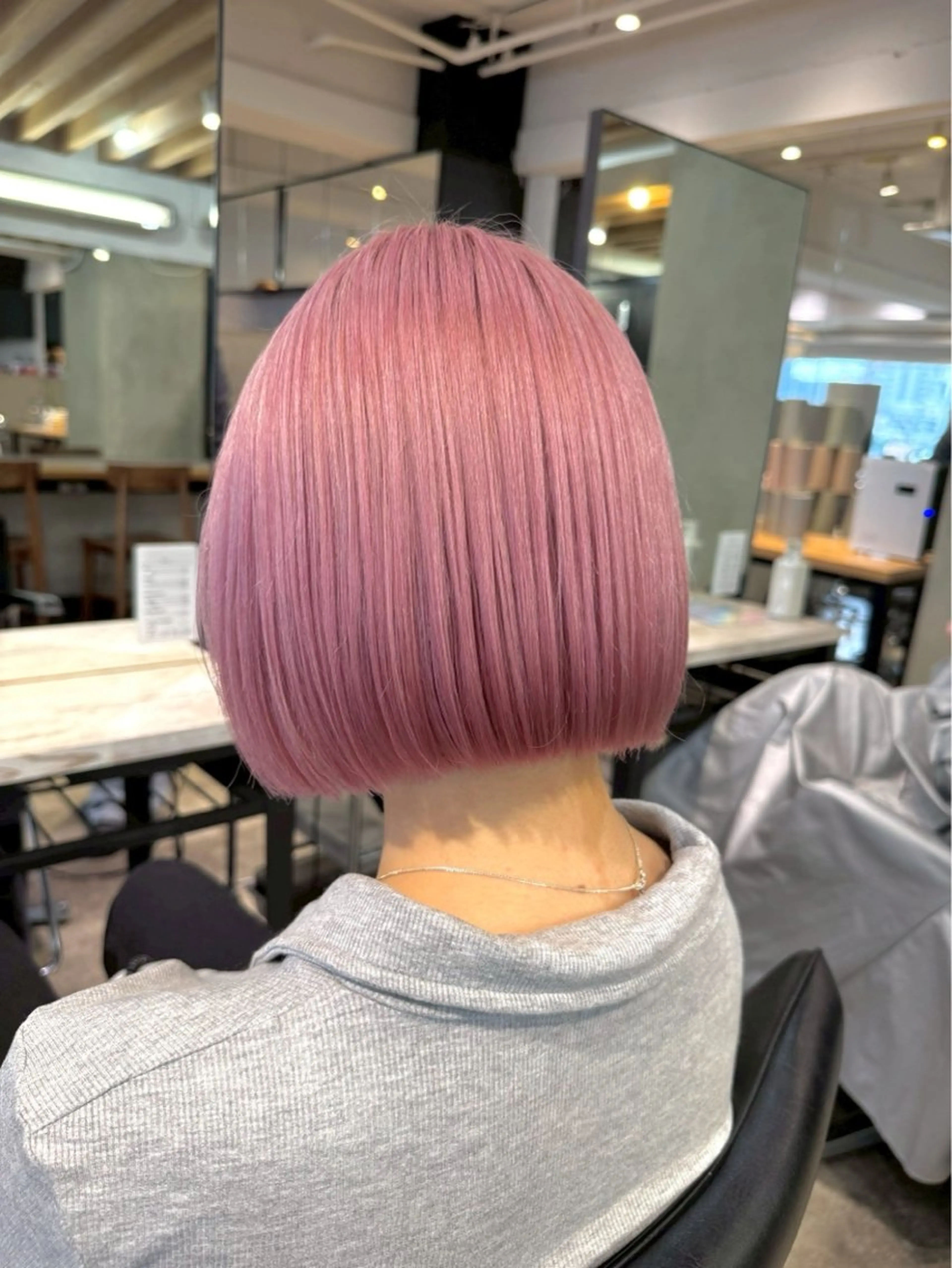 ショート ヘアカラー 🪽ハイトーン/ 艶カラー🪽yutoのヘアスタイル