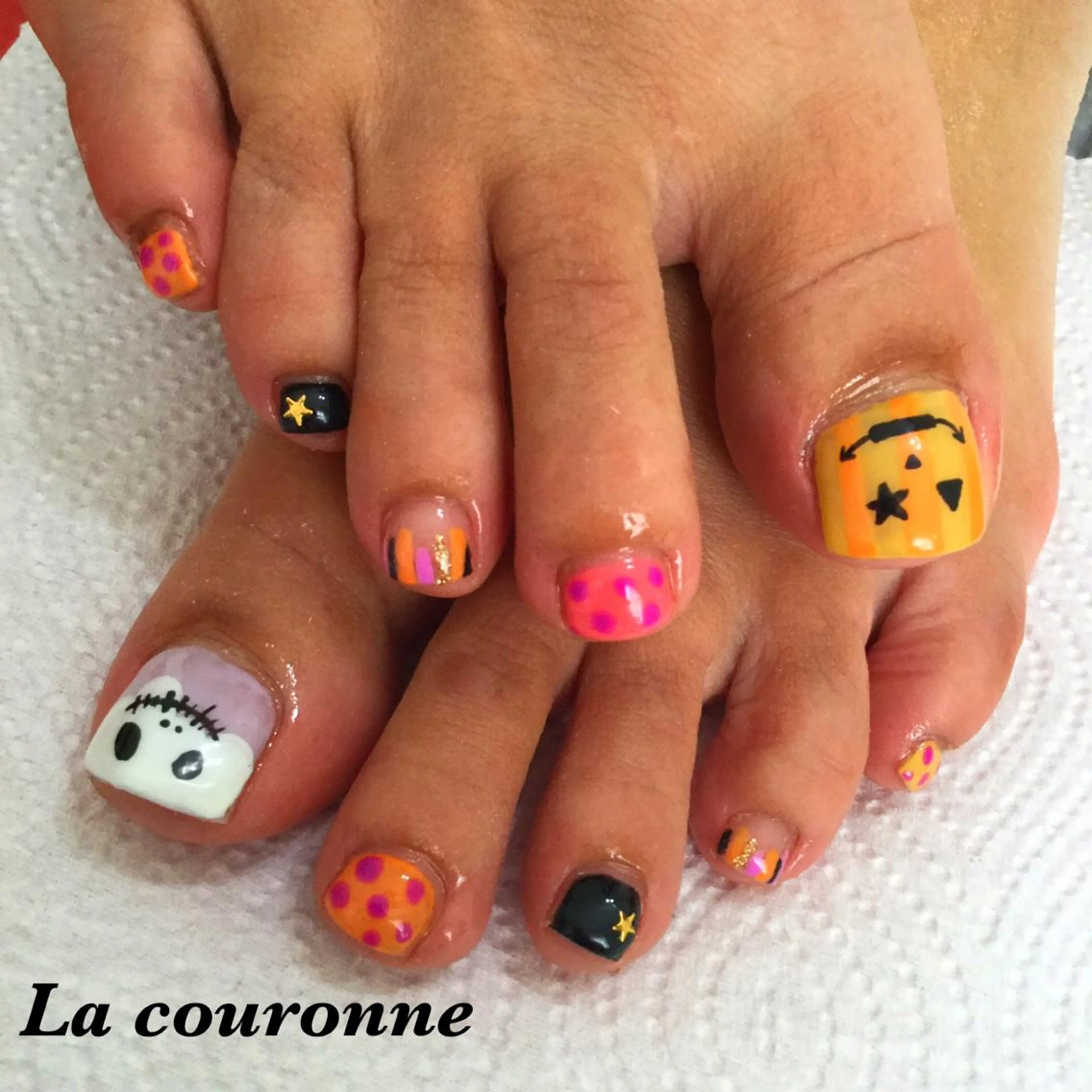 ネイル フットネイル Lacouronne NATSUMIのネイルデザイン