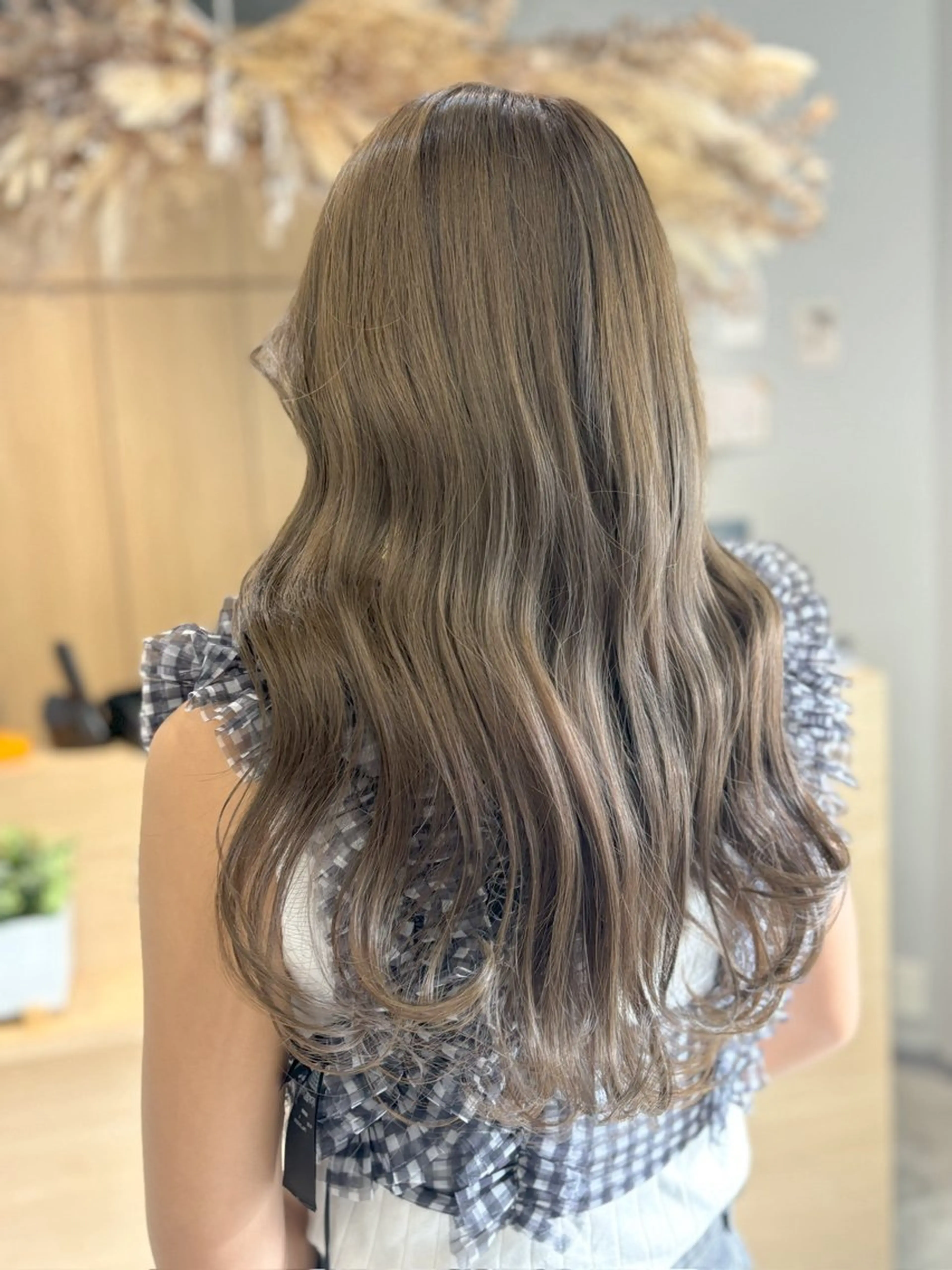 ロング 服部 真希のヘアスタイル
