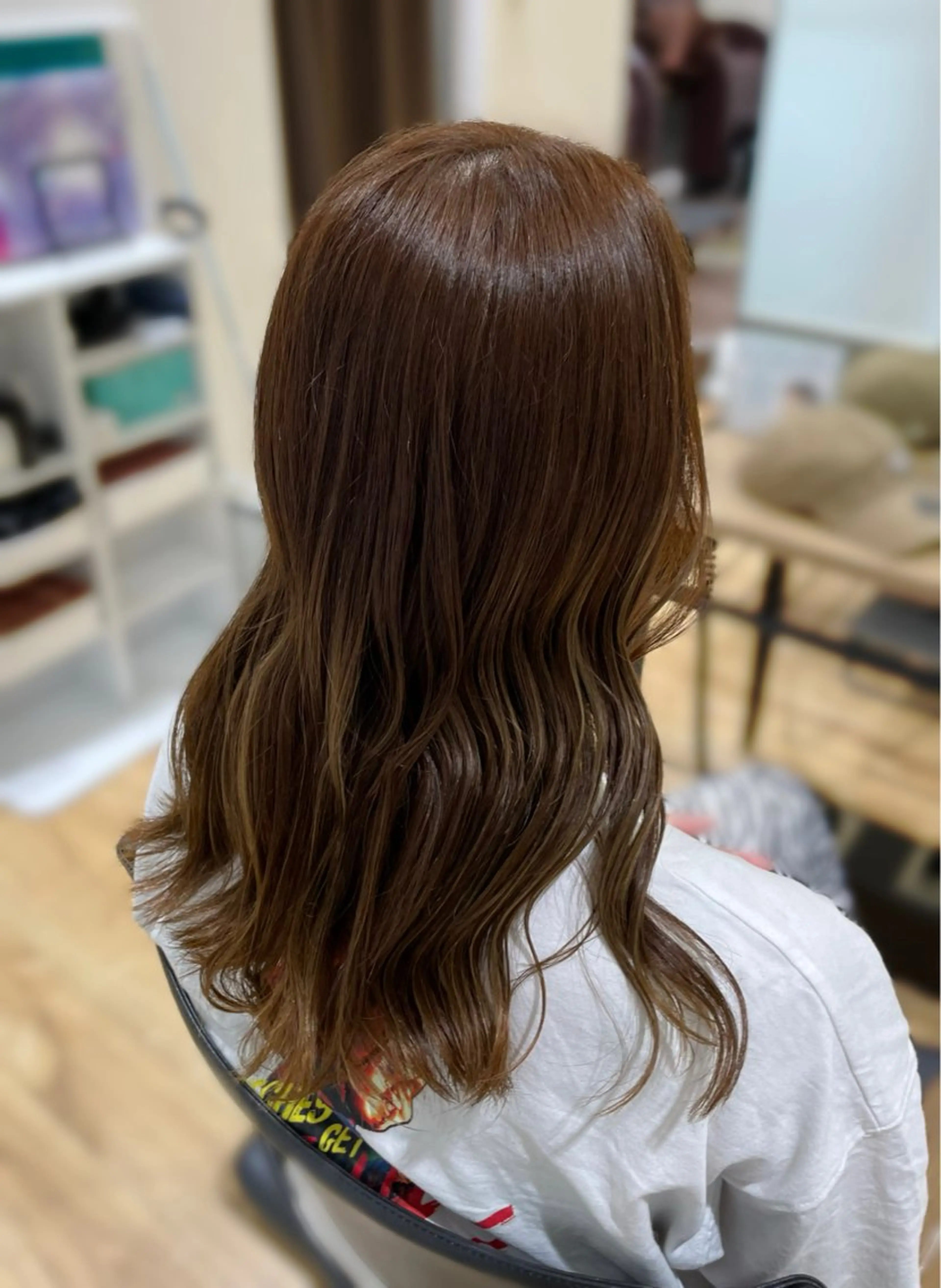 ロング カラー ブリーチ ブラウンカラー ブリーチなしカラー ツヤ髪カラー🩷 田中愛莉のヘアスタイル