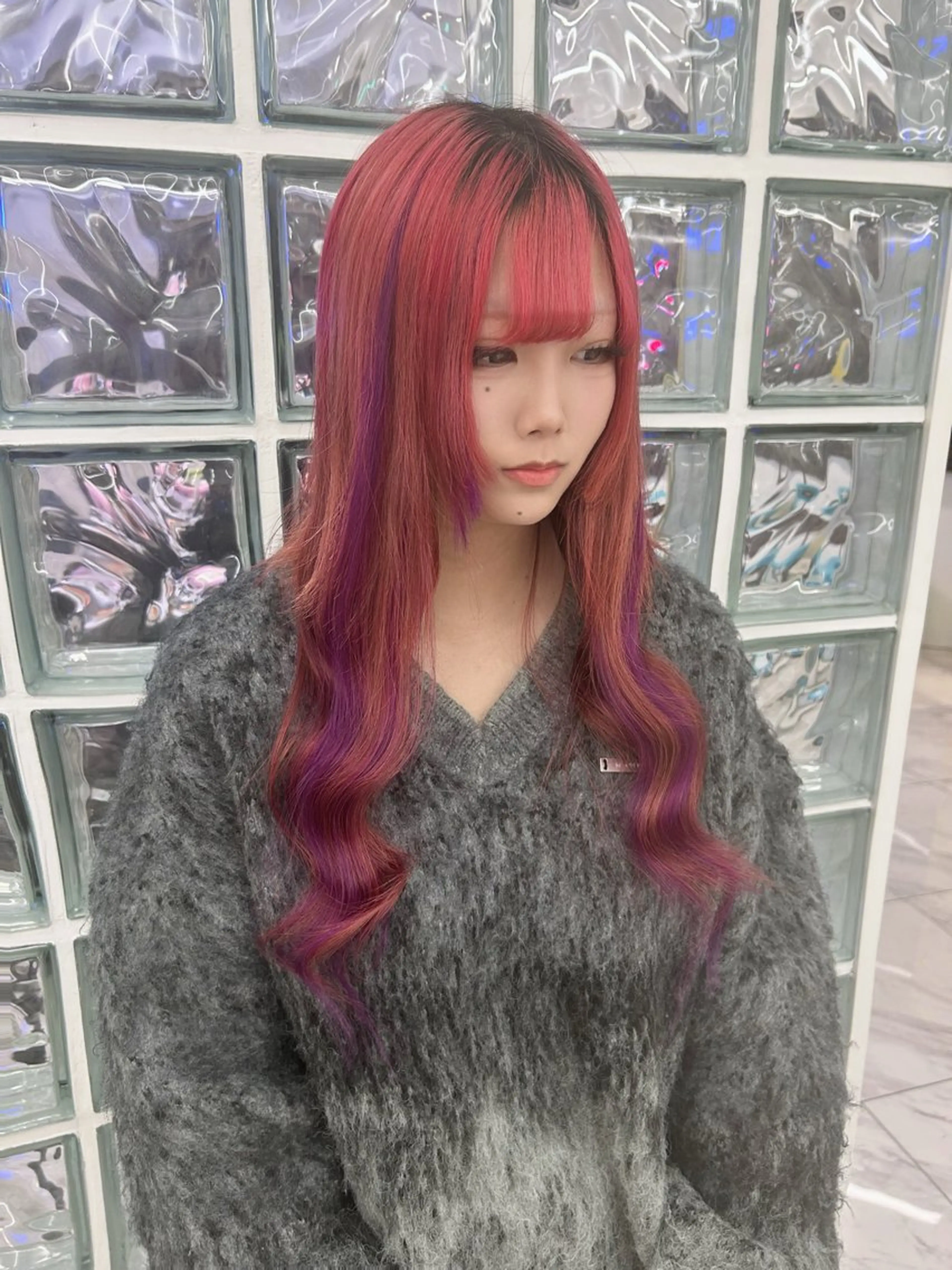 ロング パープルカラー エクステ 三尾 樺緒のヘアスタイル