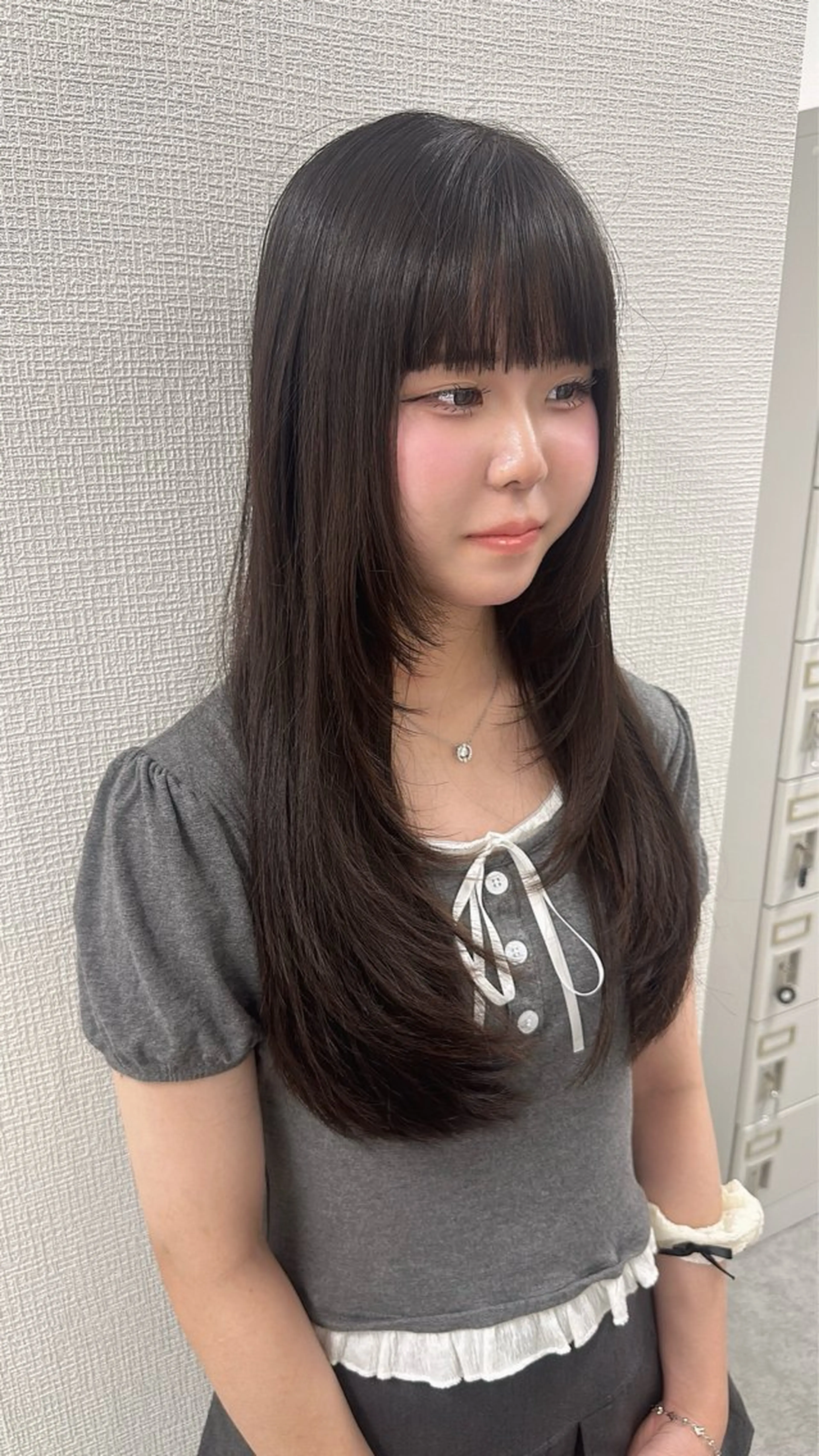 ロング 表参道/透明感 グレージュ職人たつるのヘアスタイル