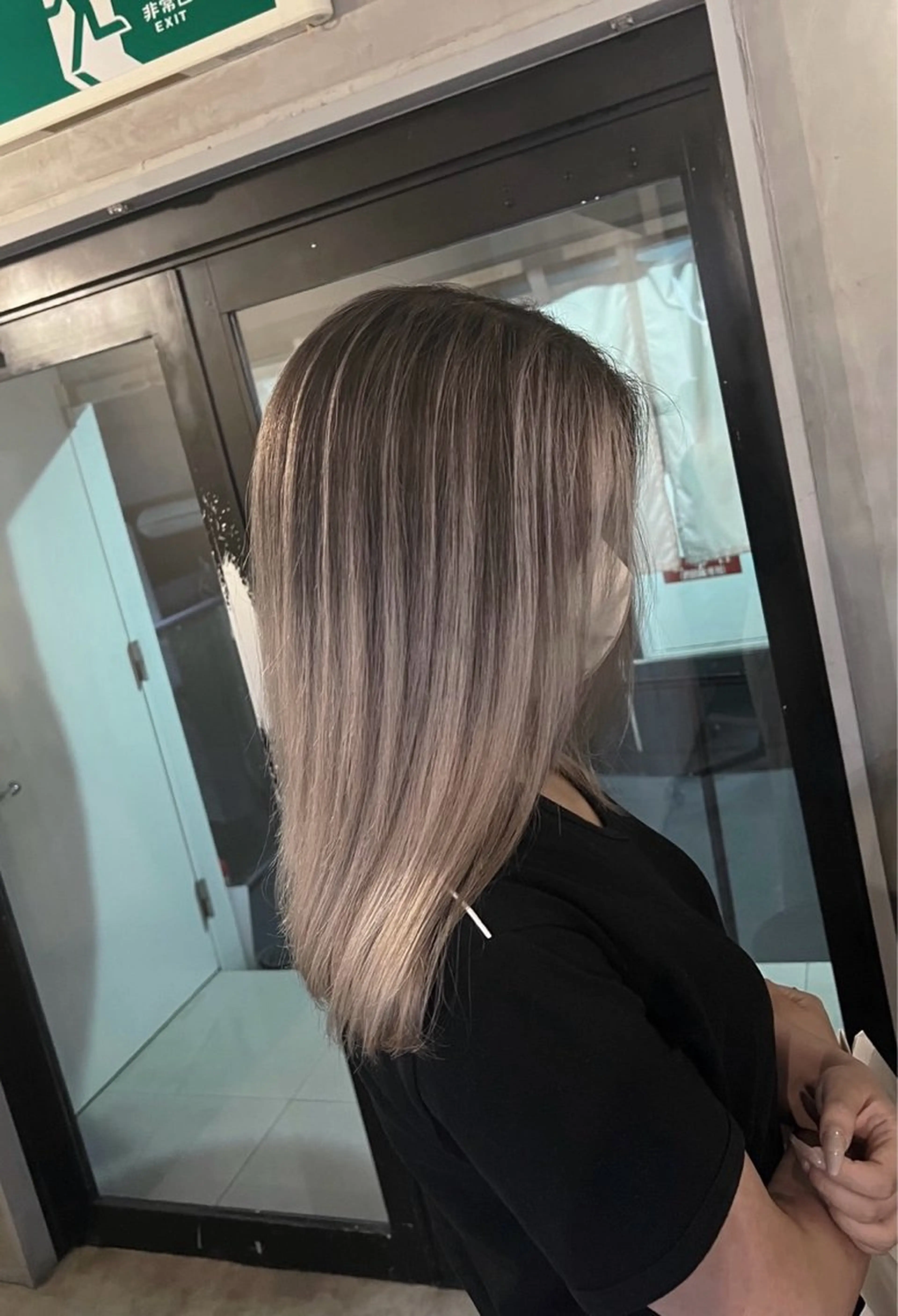 ミディアム カラー バレイヤージュ レイヤーカット ヘアカラー トリートメント ROBIN所属・指名数No.1 /NAOYAのヘアスタイル