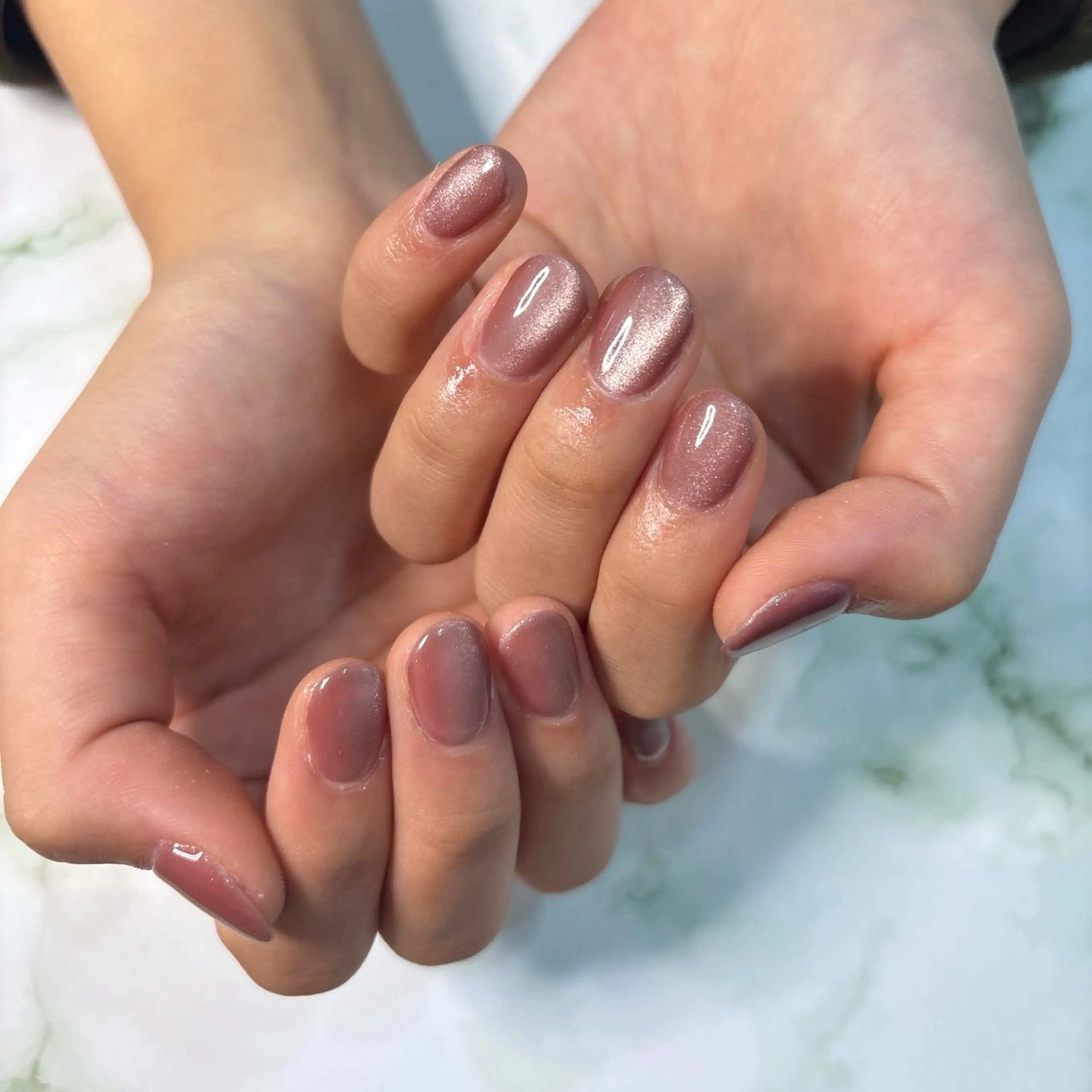 ネイル private salon Aola所属・TSUKI 🩶のネイルデザイン