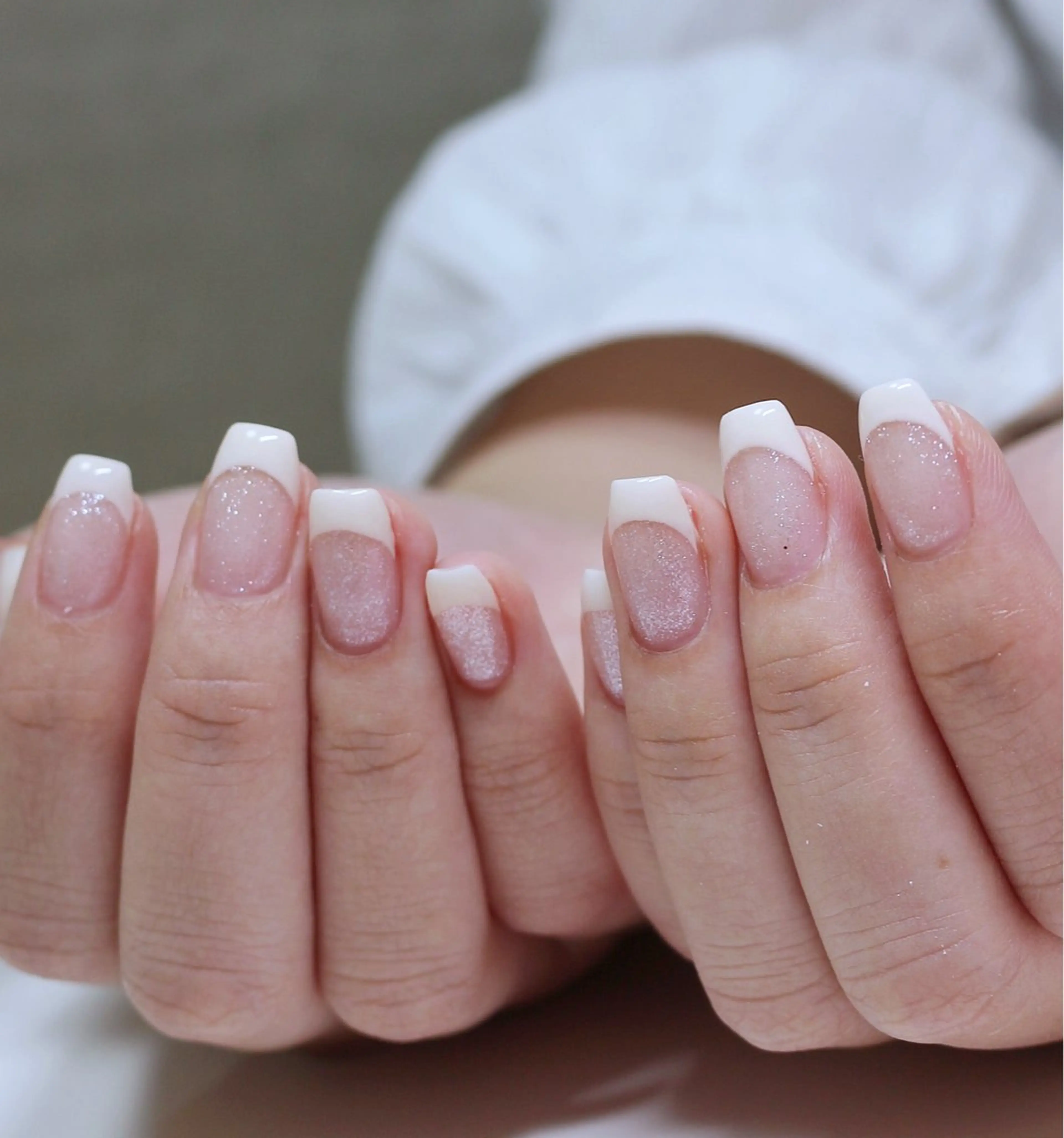 ネイル フレンチネイル キラキラネイル 韓国ネイル ラメ(グリッター) ワンホンネイル ハンドネイル Baku Nailsのネイルデザイン