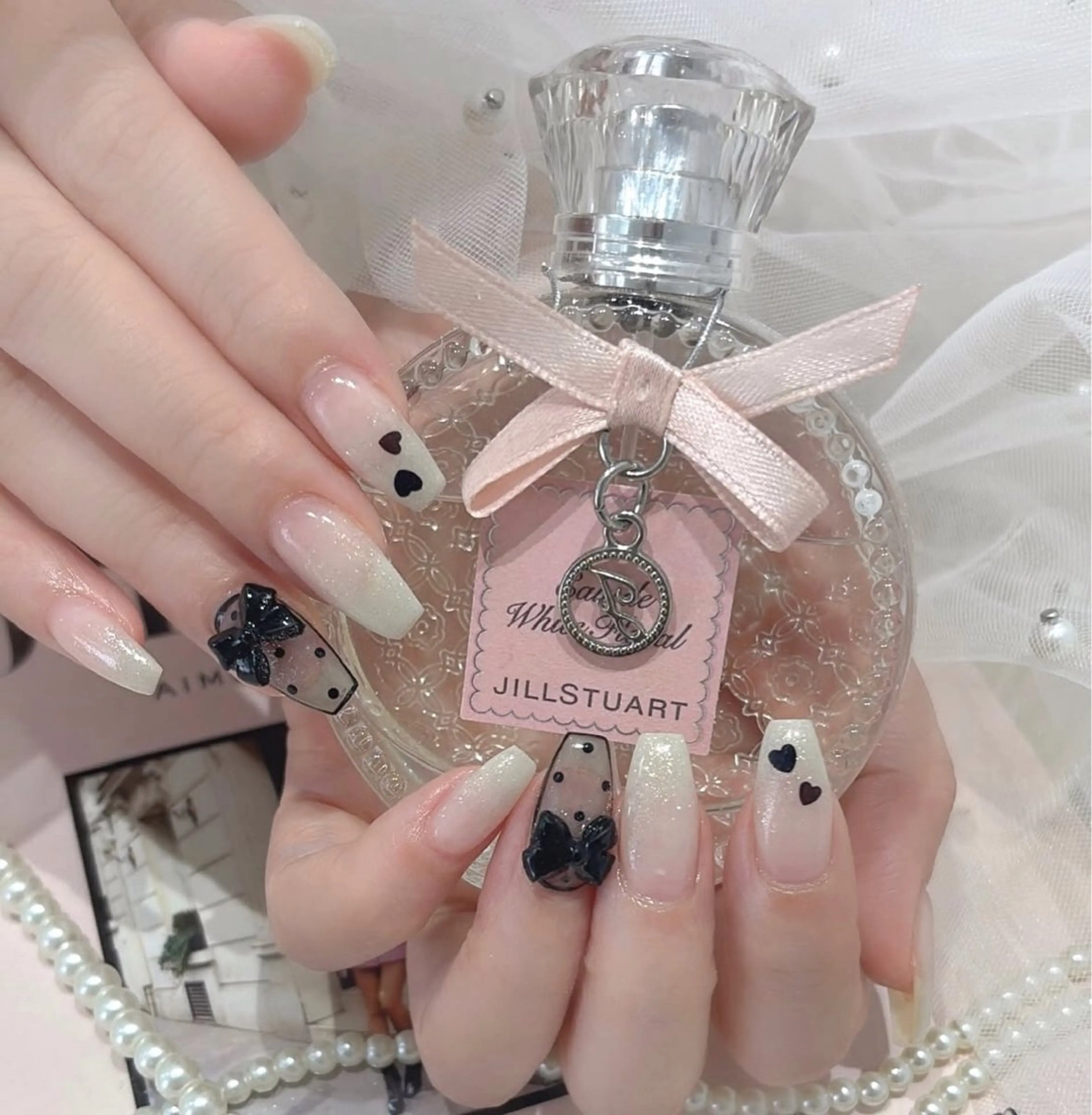 ネイル 長さ出し グラデーション キラキラネイル 韓国ネイル ラメ(グリッター) ハンドネイル ハンドケア Chisa Nail Studio所属・チ サのネイルデザイン