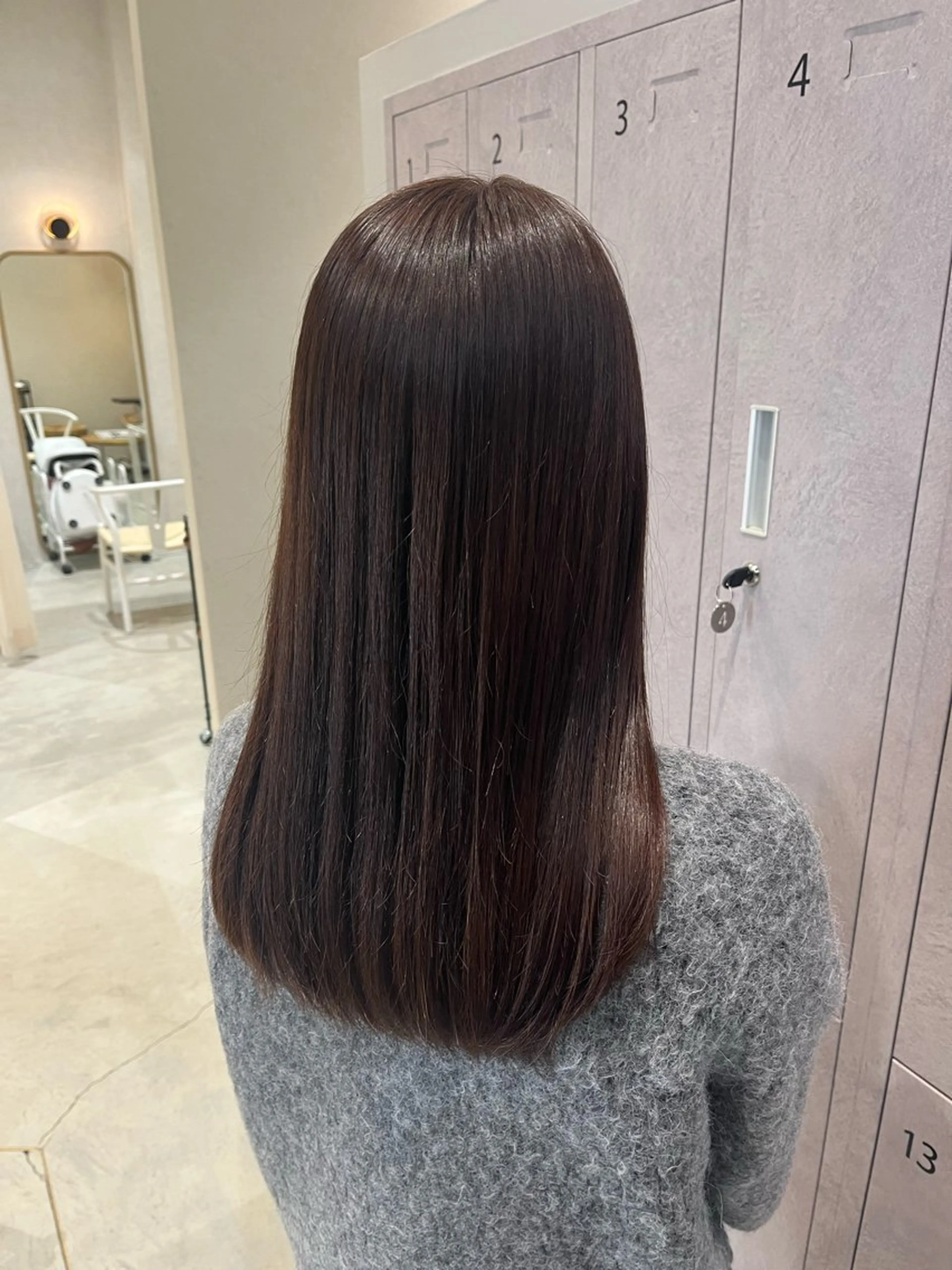 カラー ブラウンカラー 斉藤 果音のヘアスタイル