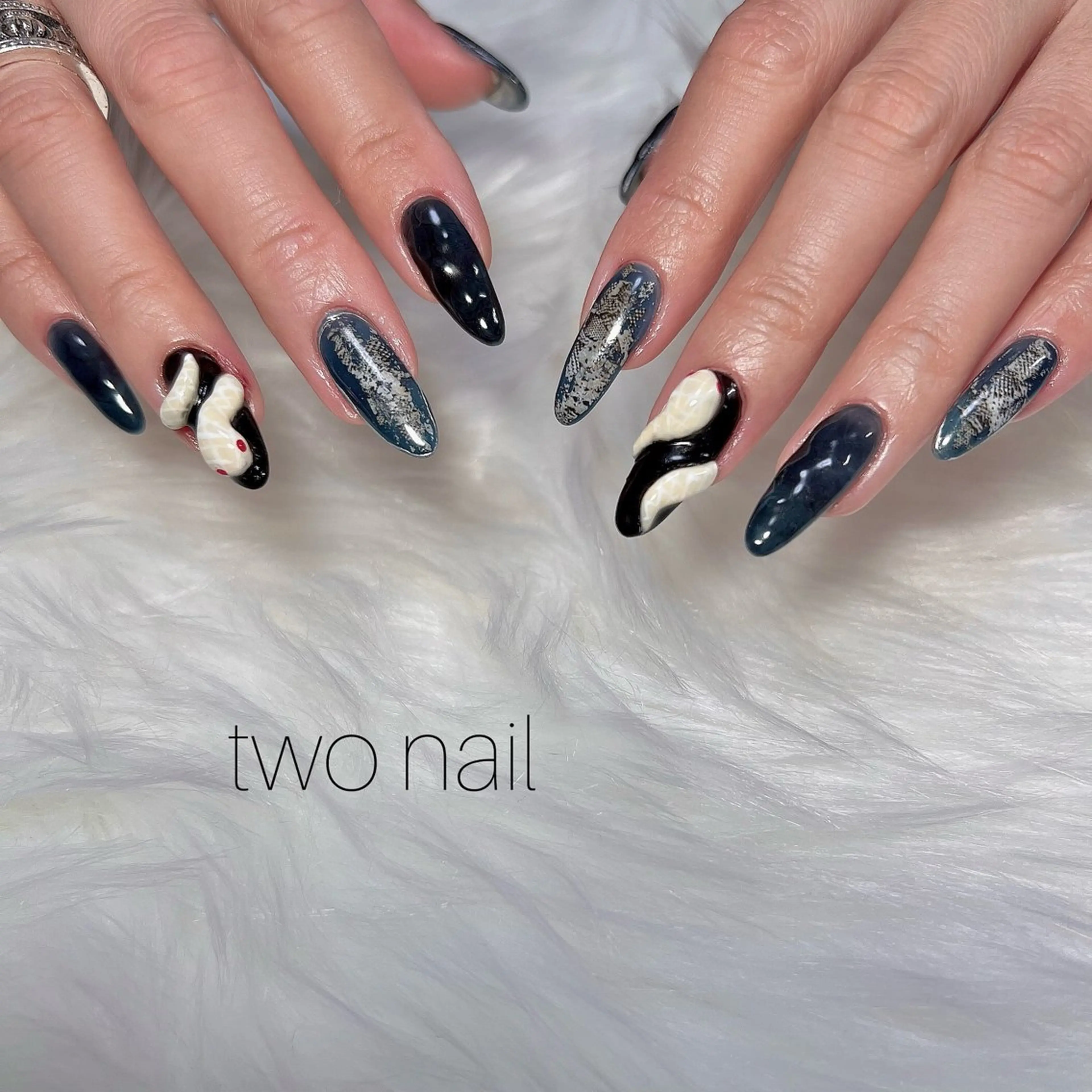 ネイル アートネイル ネイルチップ ホワイト ハンドネイル two nailのネイルデザイン