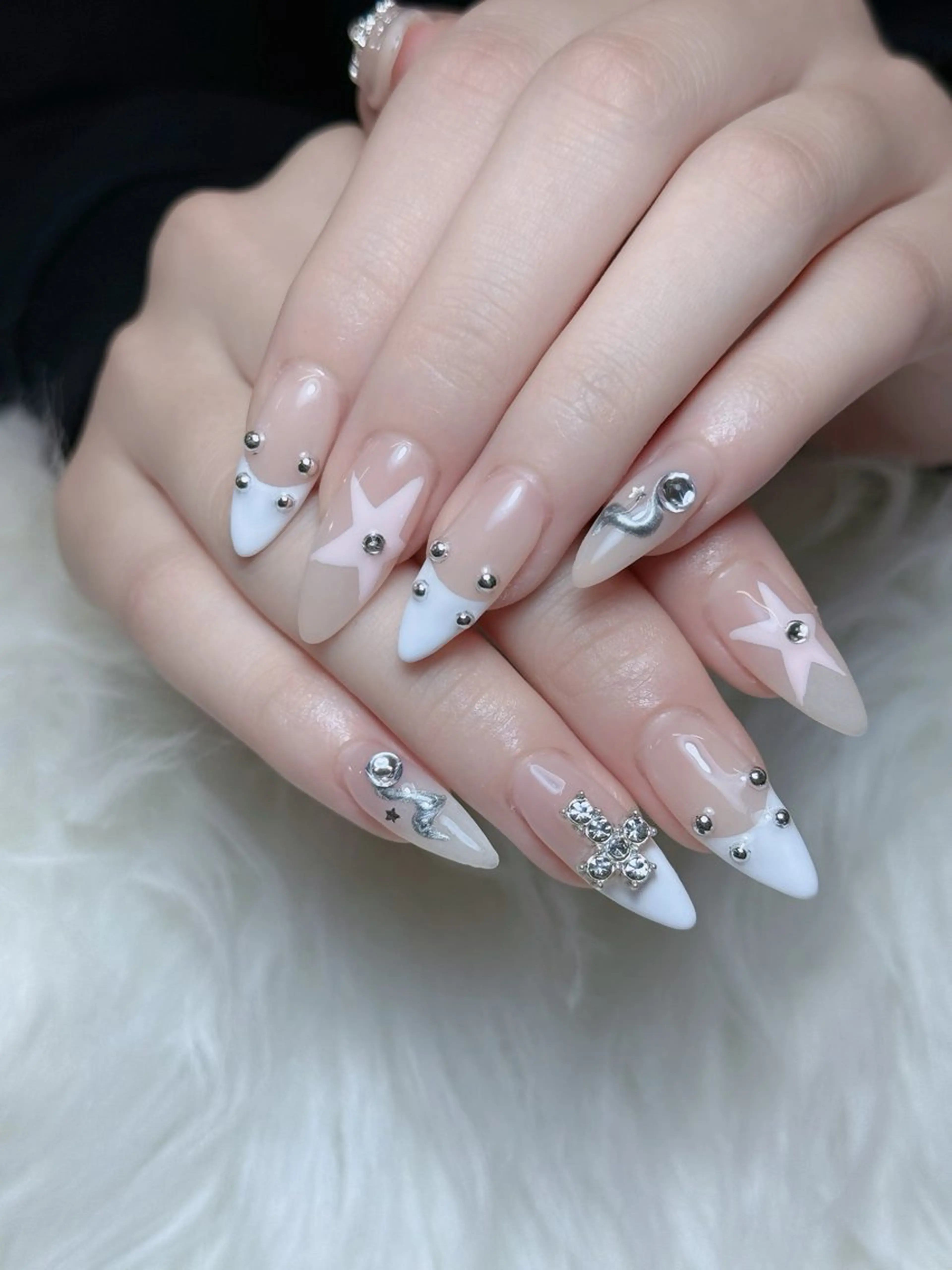 ネイル オーロラネイル チークネイル フットネイル フレンチネイル 韓国ネイル ハンドネイル Lumi Nailのネイルデザイン