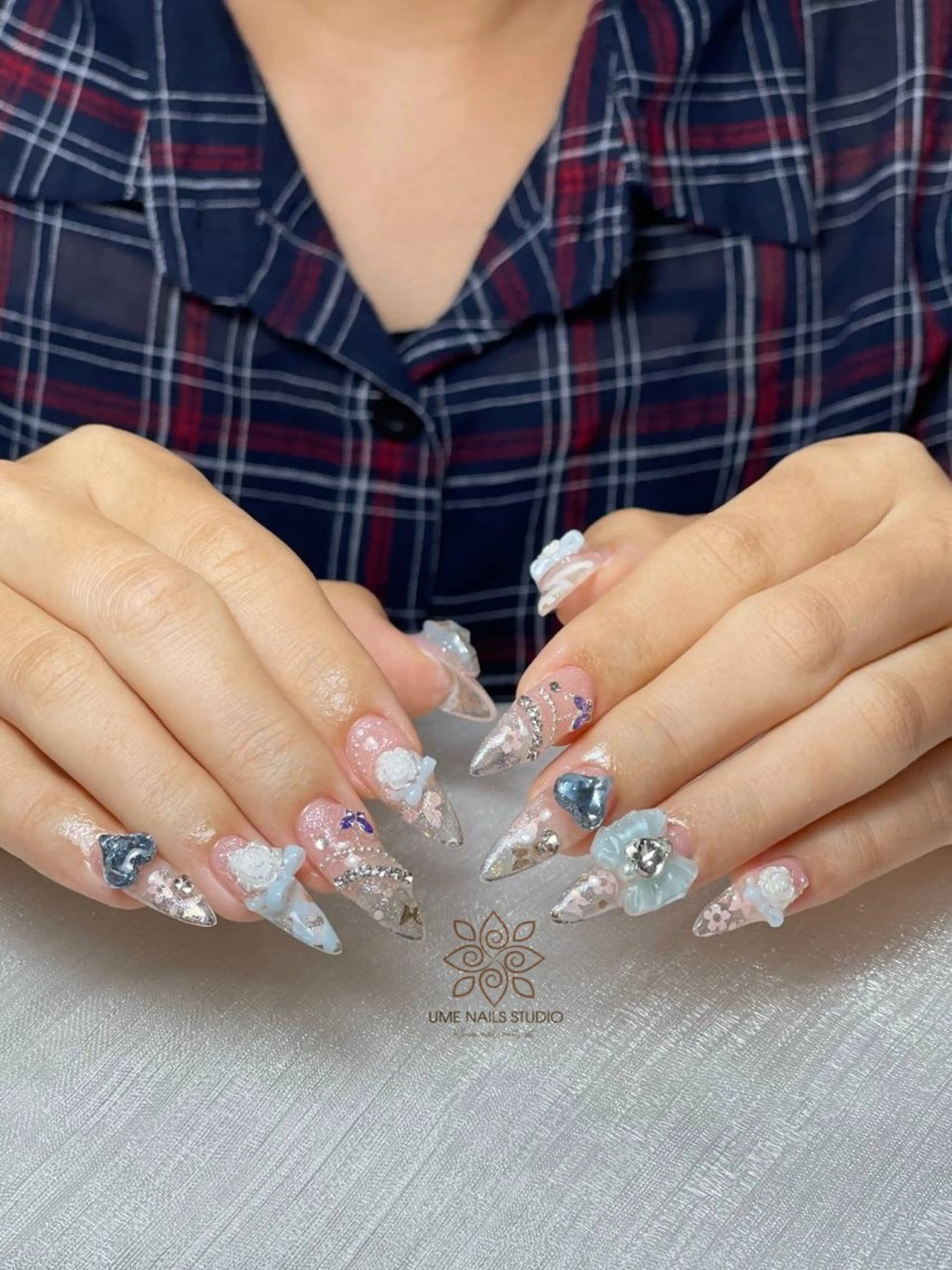 ネイル チークネイル クリアネイル ガーリー キラキラネイル 韓国ネイル ハンドネイル Ume Nail Studioのネイルデザイン