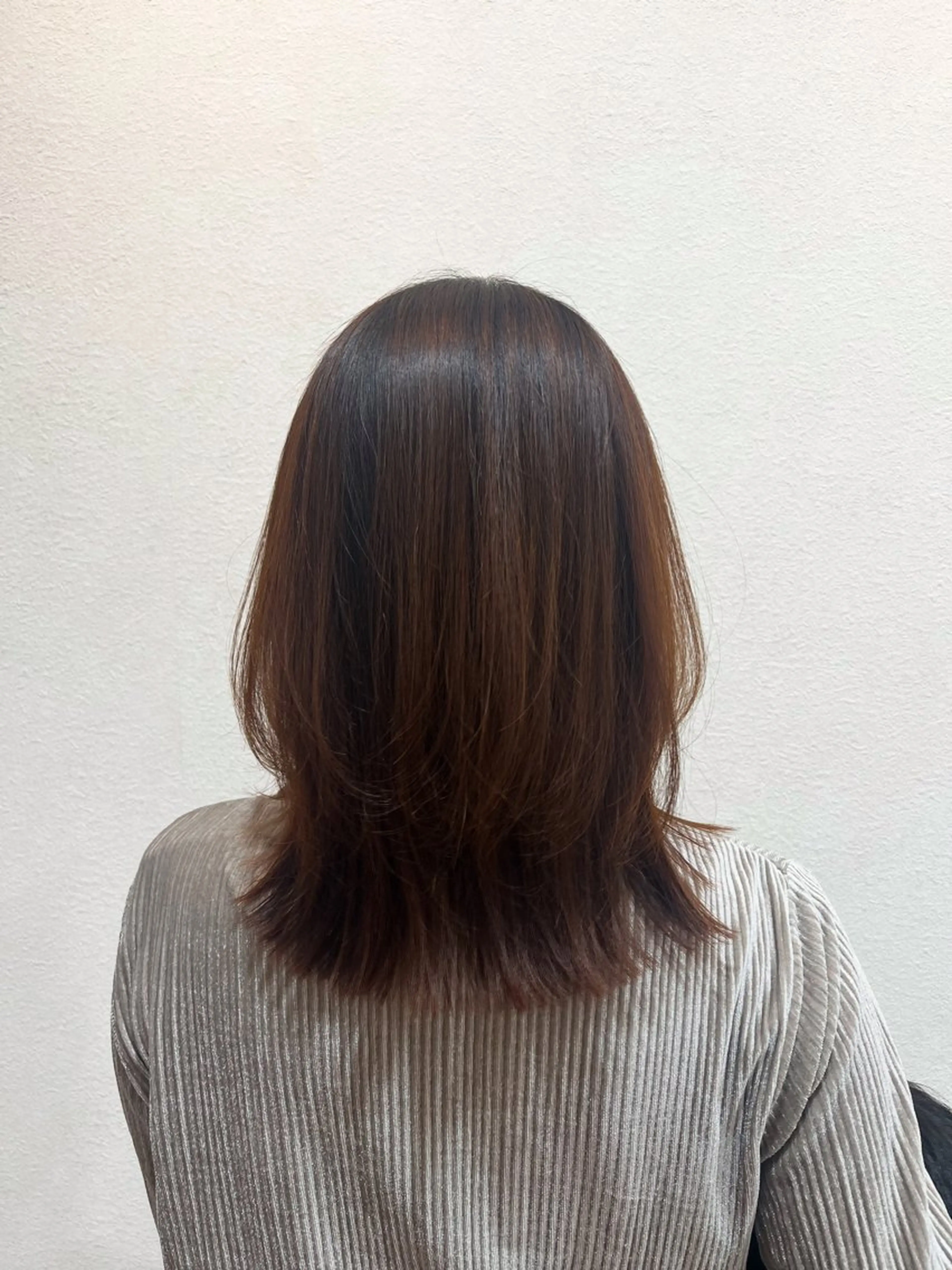 ミディアム レイヤーカット アメイジングヘアー 千歳店 嶋田のヘアスタイル