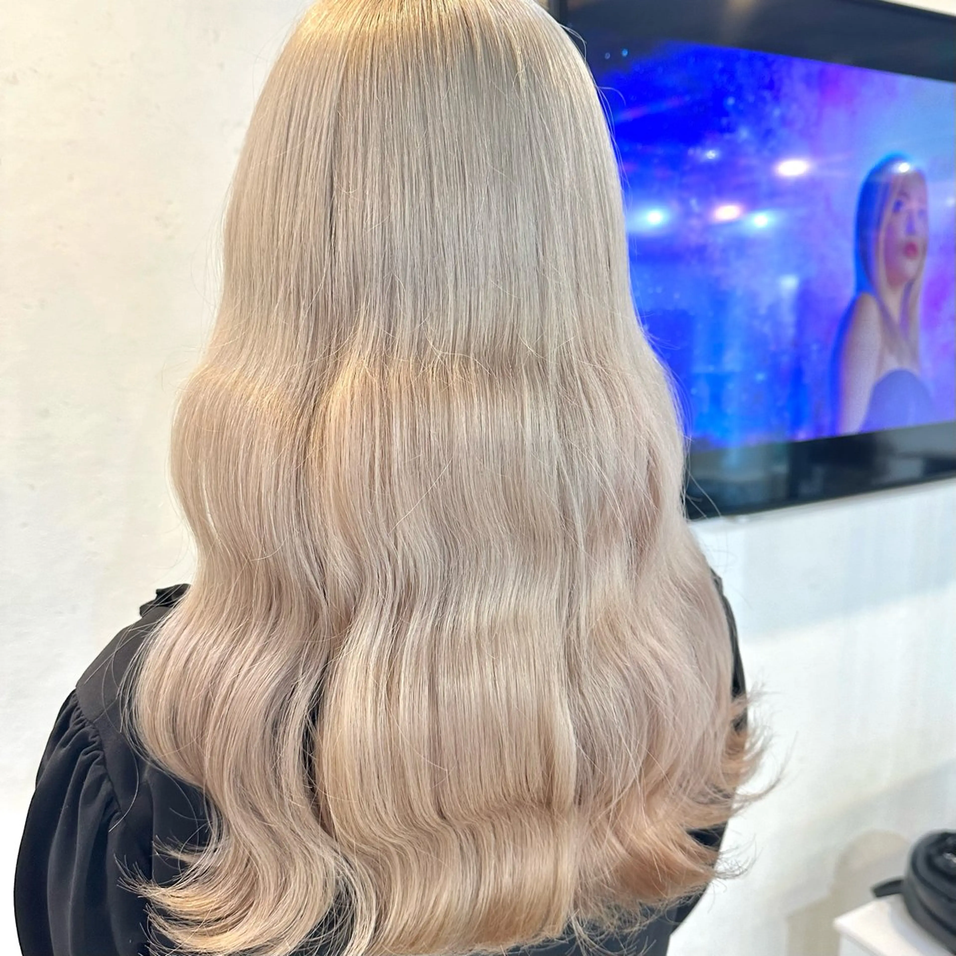 セミロング カラー ハイトーン/ブリーチ 🫧みずほ🫧のヘアスタイル