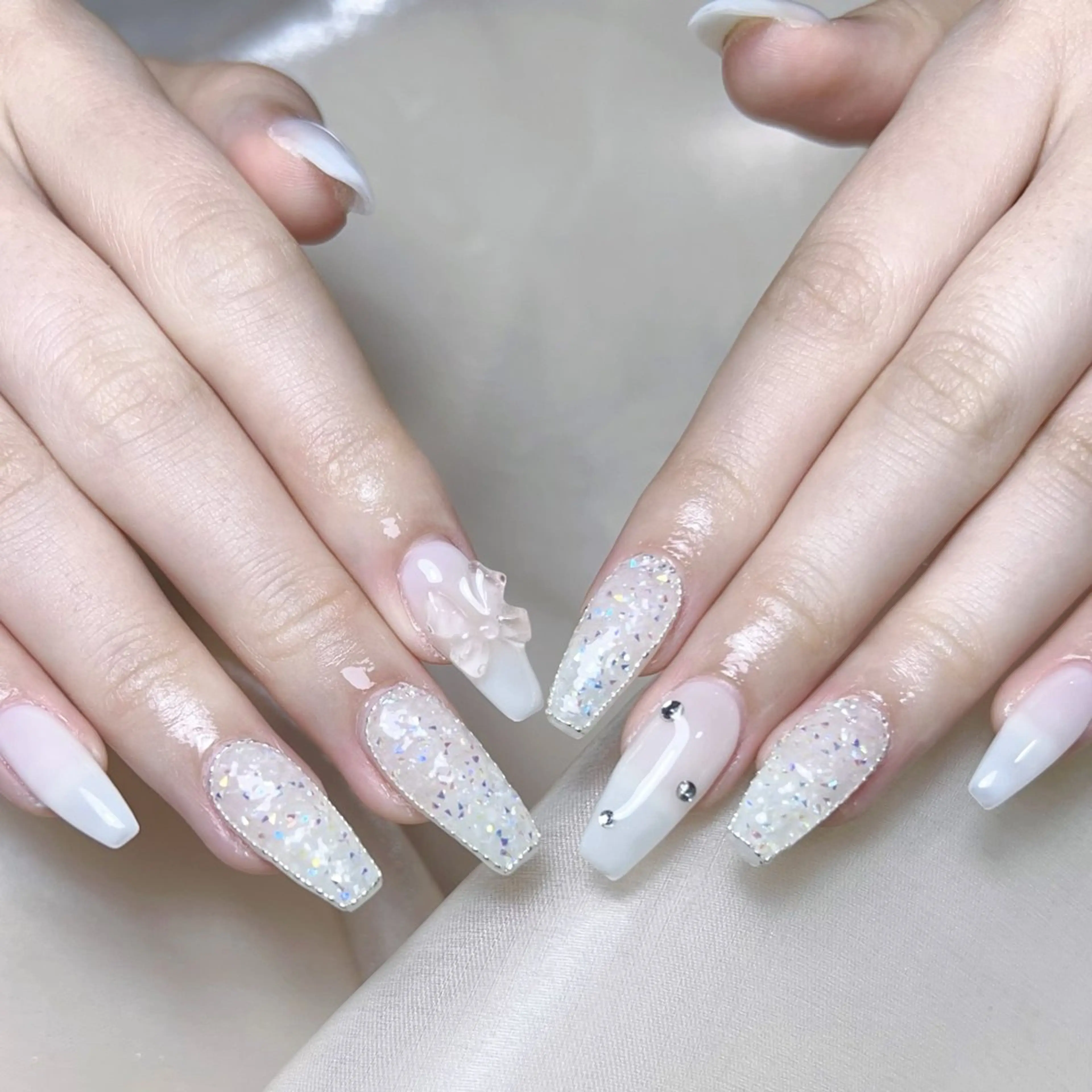 メンズ ネイル メンズ韓国風 アートネイル オーロラネイル ガーリー キラキラネイル ハンドネイル Nail salon 木にいるのネイルデザイン