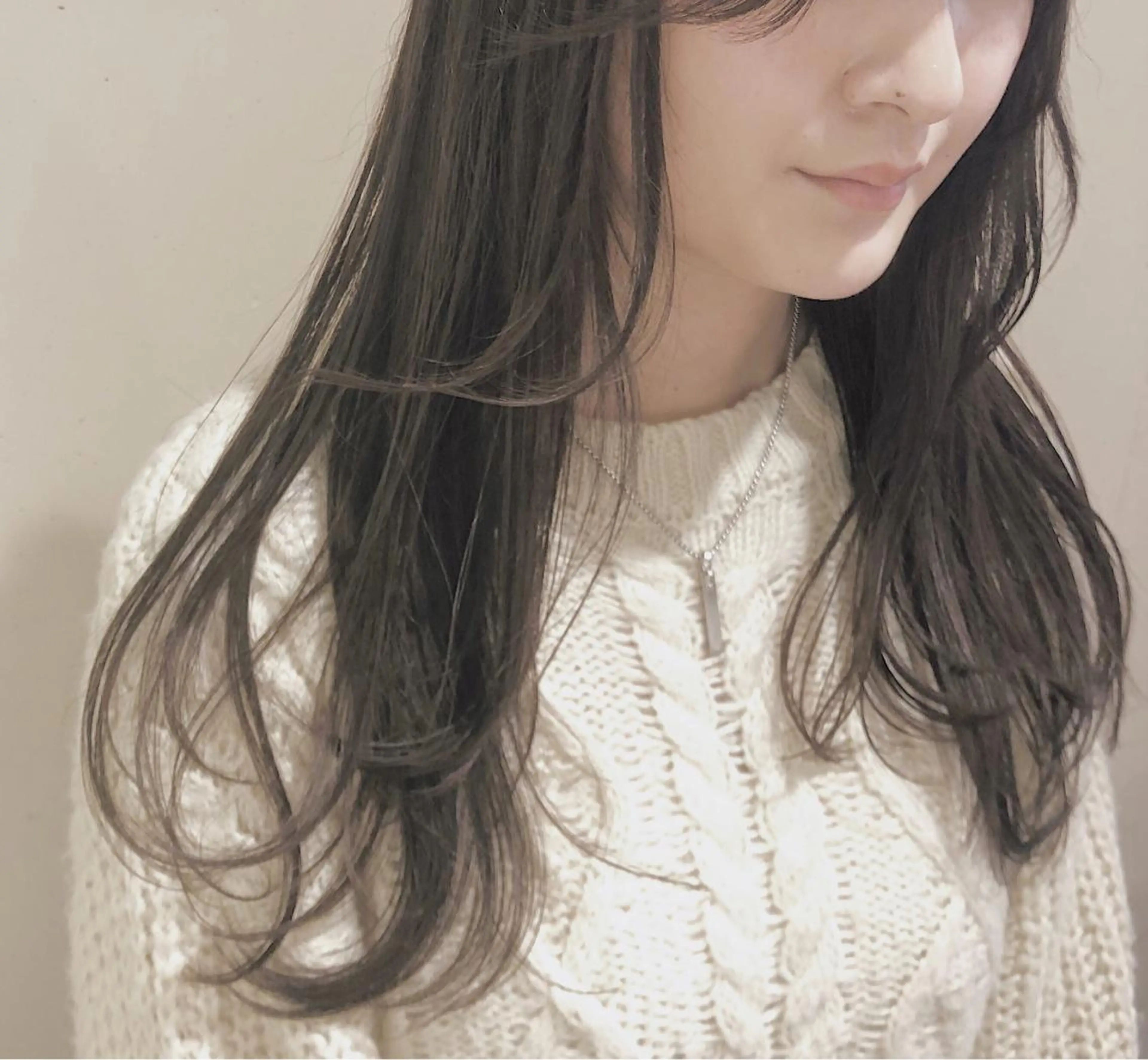 セミロング カラー パーマ ヘアアレンジ ベージュカラー 透明感カラー オリーブベージュ 顔まわりレイヤー 顔周りカット カット ヘアカラー トリートメント 【ツヤ髪美容師】 ツダケイスケのヘアスタイル