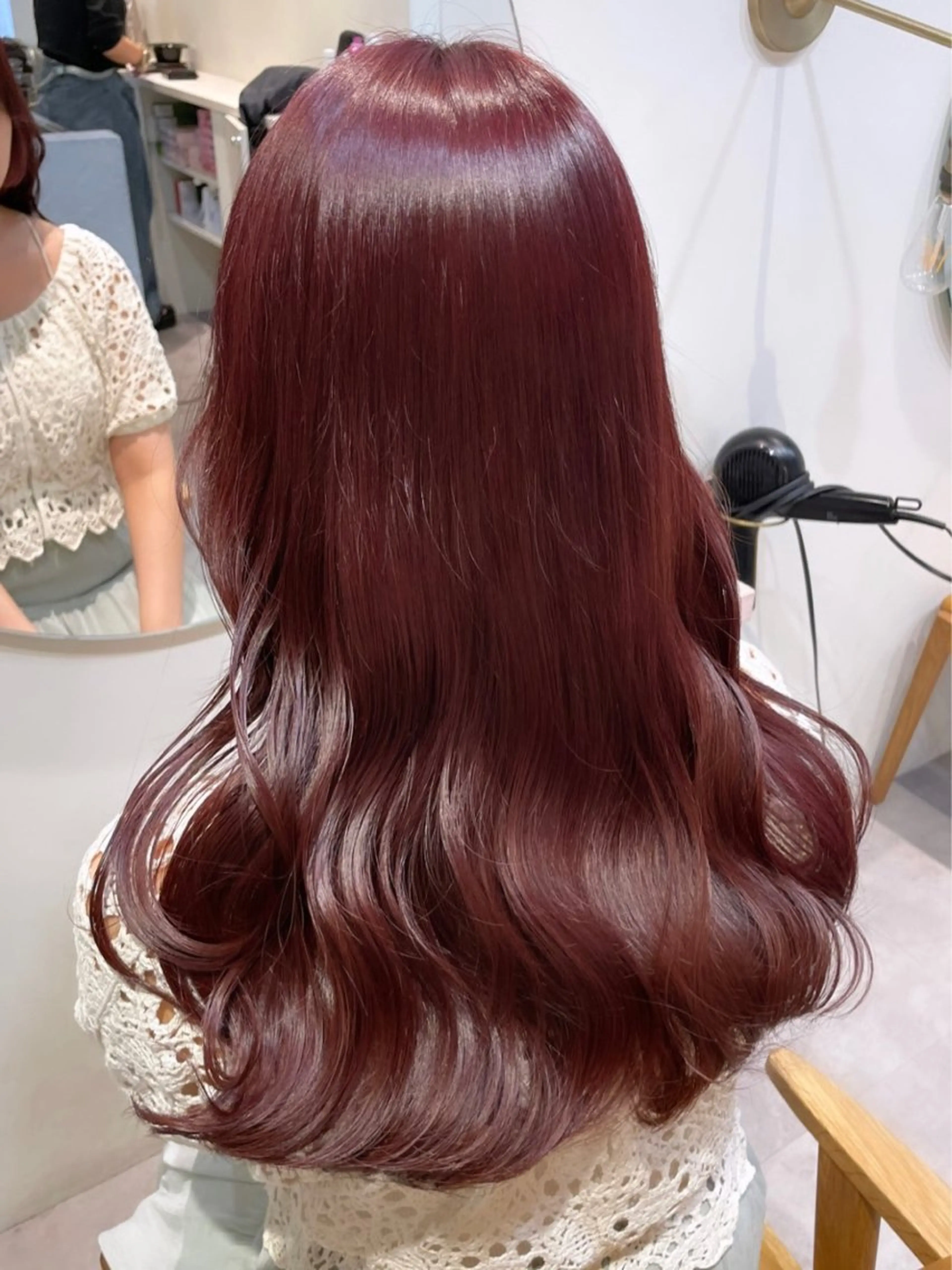 ロング カラー ブリーチ ブリーチなしカラー ピンクカラー ヘアカラー トリートメント 若月 あやかのヘアスタイル