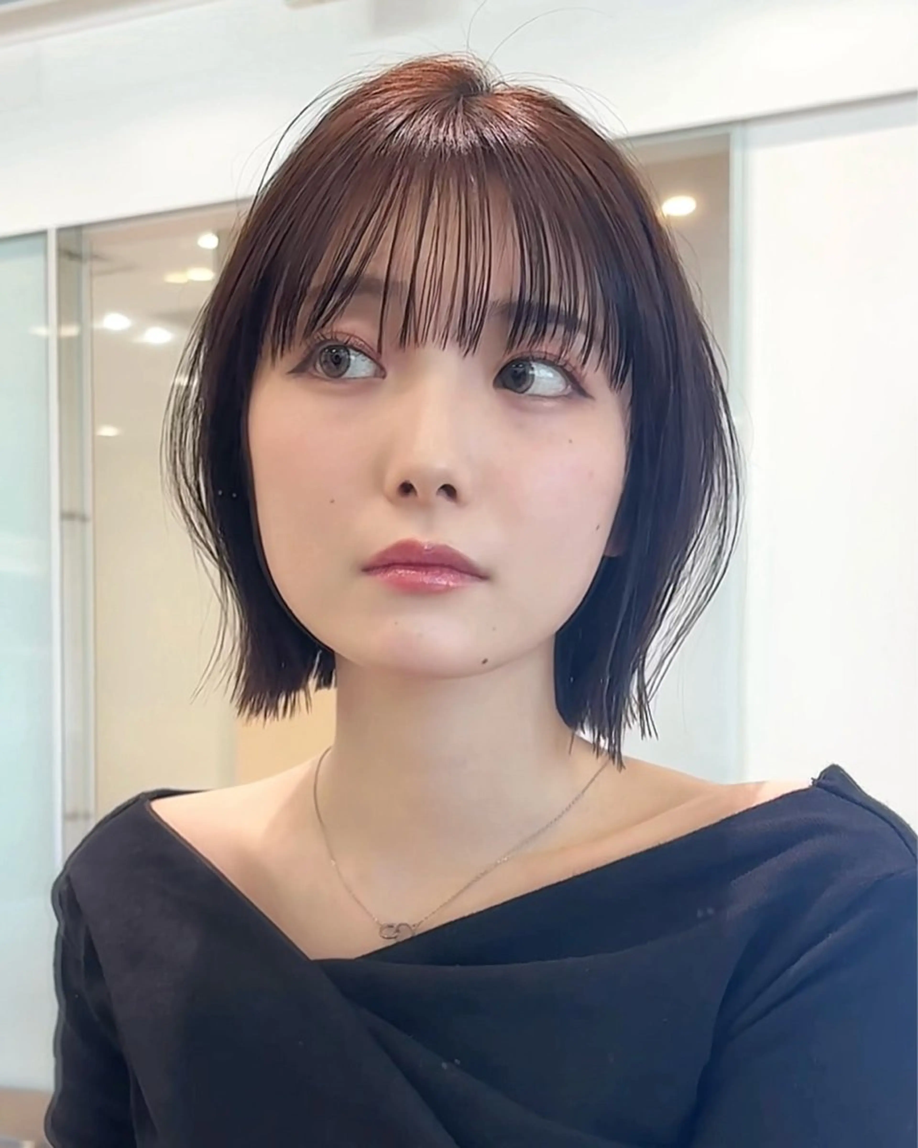 ショート カラー ⭐️似合わせボブ 縮毛矯正⭐️かえでのヘアスタイル