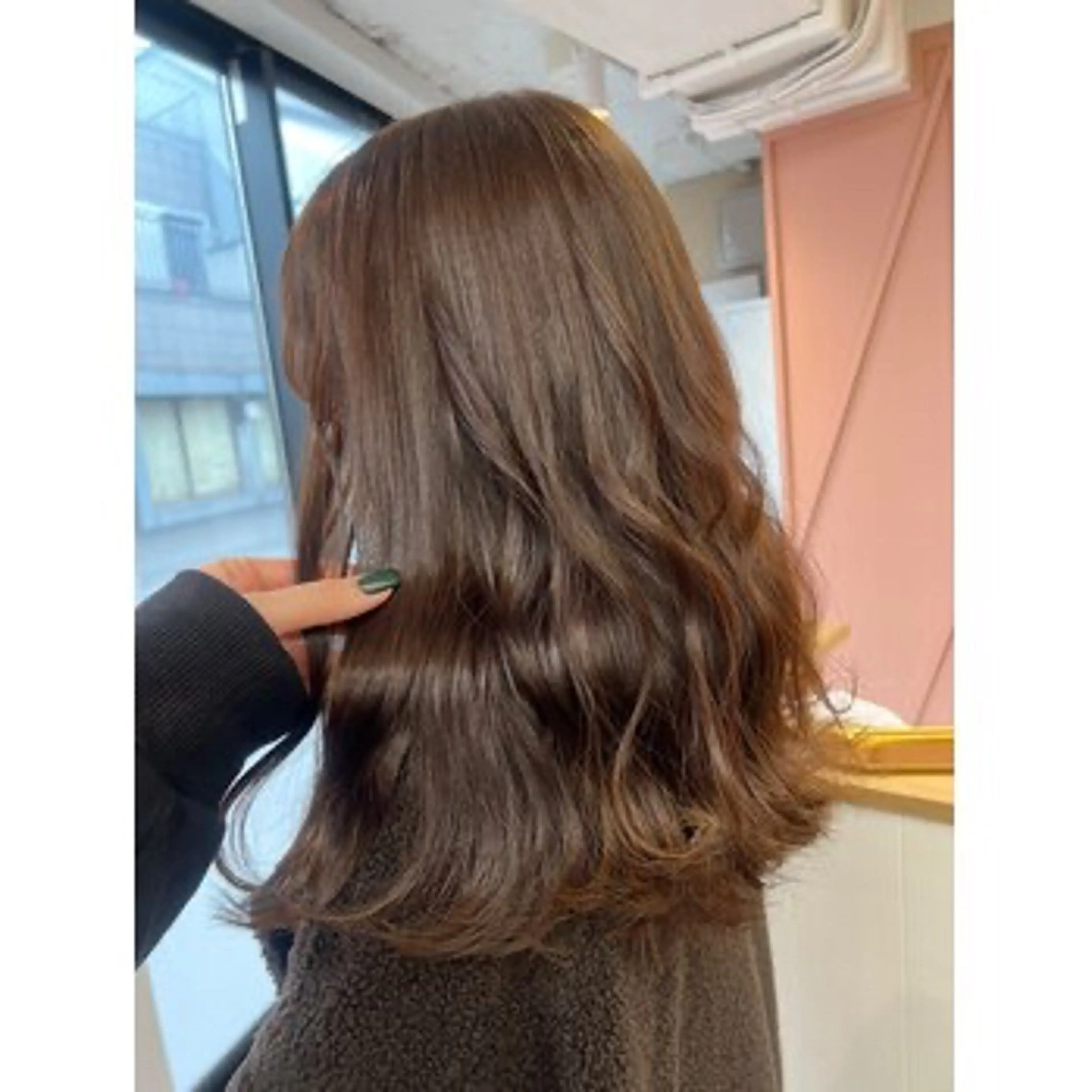 カラー ブラウンカラー a. ririのヘアスタイル