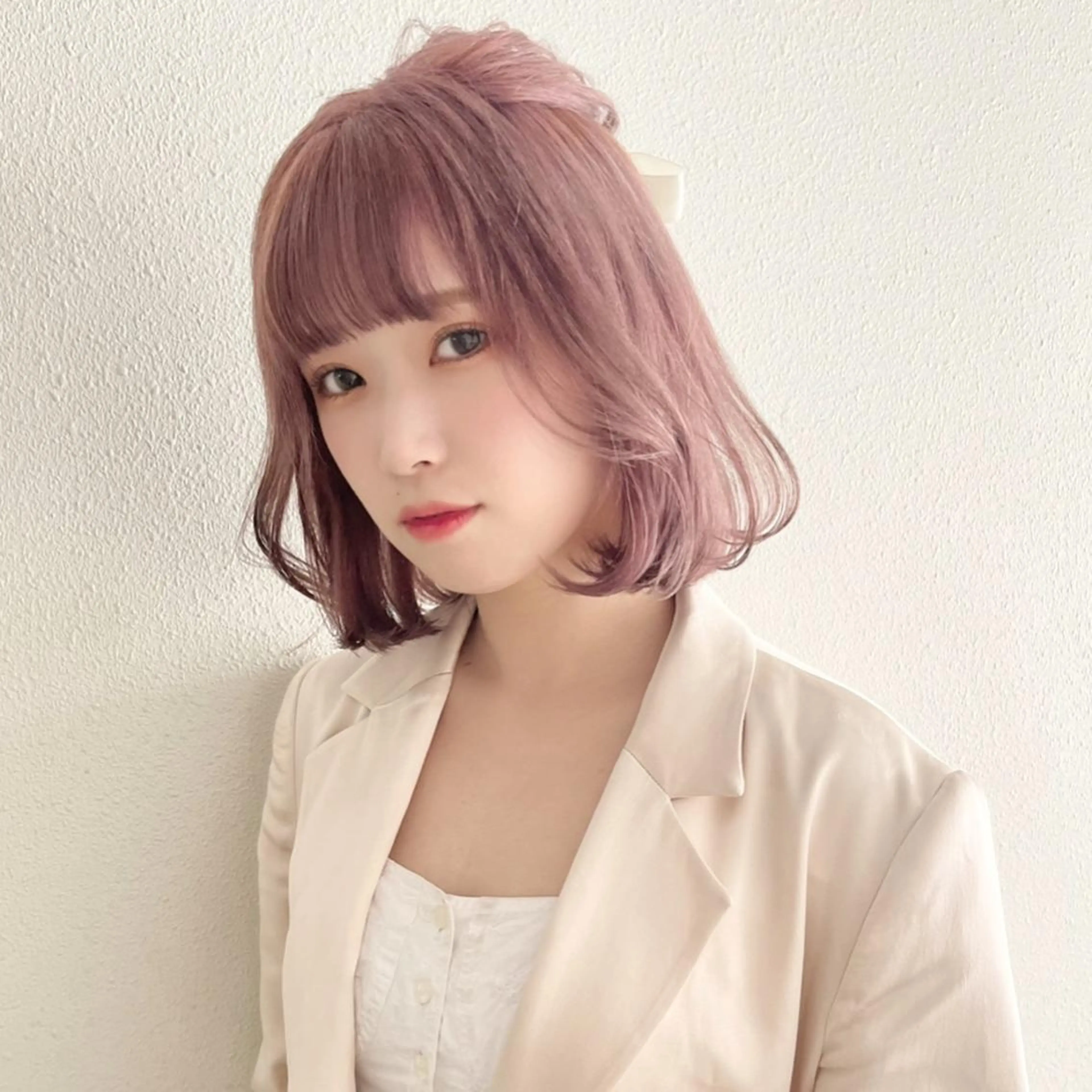 ミディアム カラー ヘアアレンジ ベージュカラー ブリーチ ラベンダーカラー ピンクカラー 🎀taro ブリーチなしカラーのヘアスタイル
