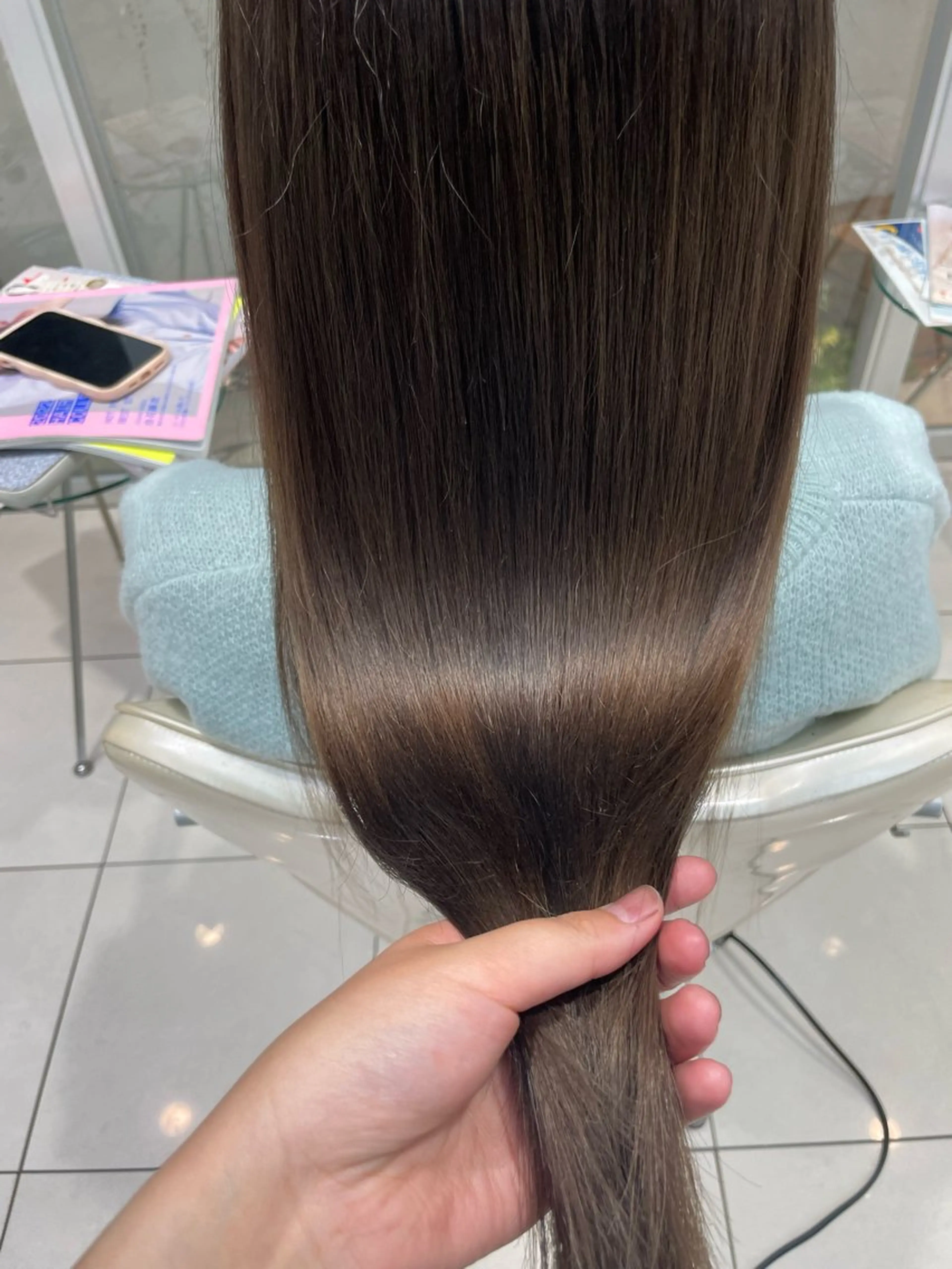 セミロング カラー ハイトーン×デザイン 🪽🫧HIKARIのヘアスタイル