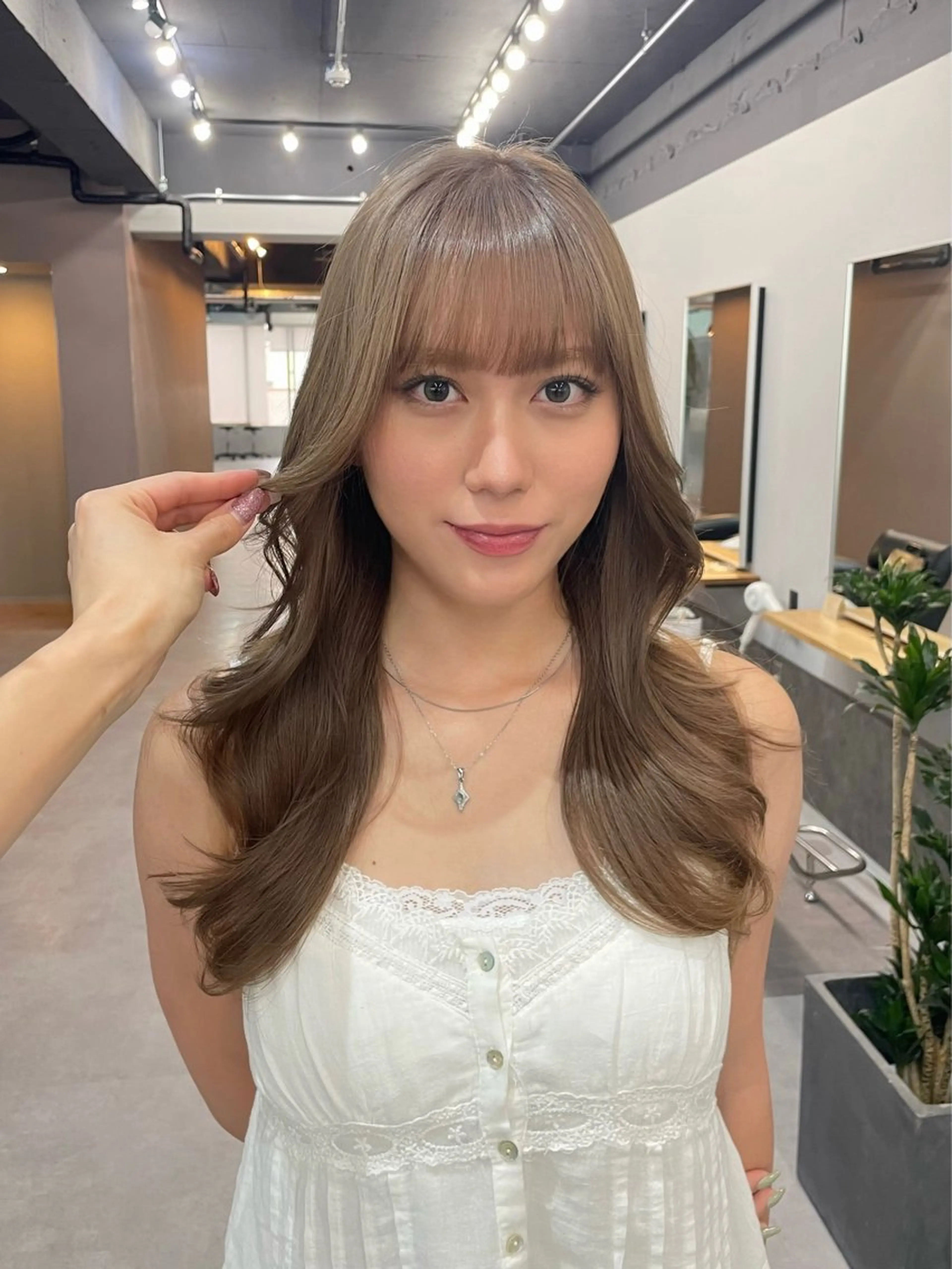 ロング カラー ヘアカラー ミルクティーベージュ ❤︎レイヤー　MIAのヘアスタイル