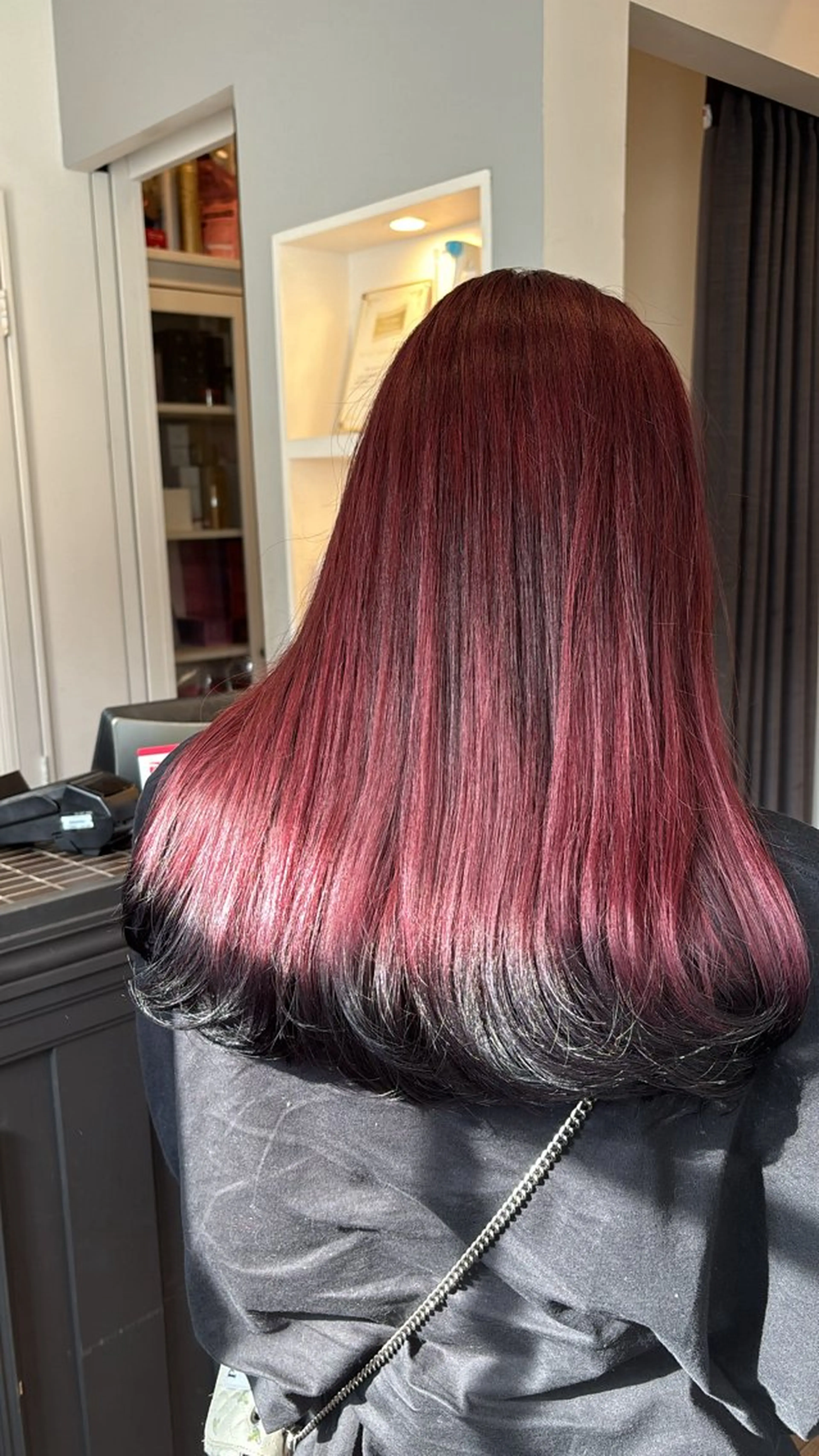 ロング カラー 栗林 茉那のヘアスタイル