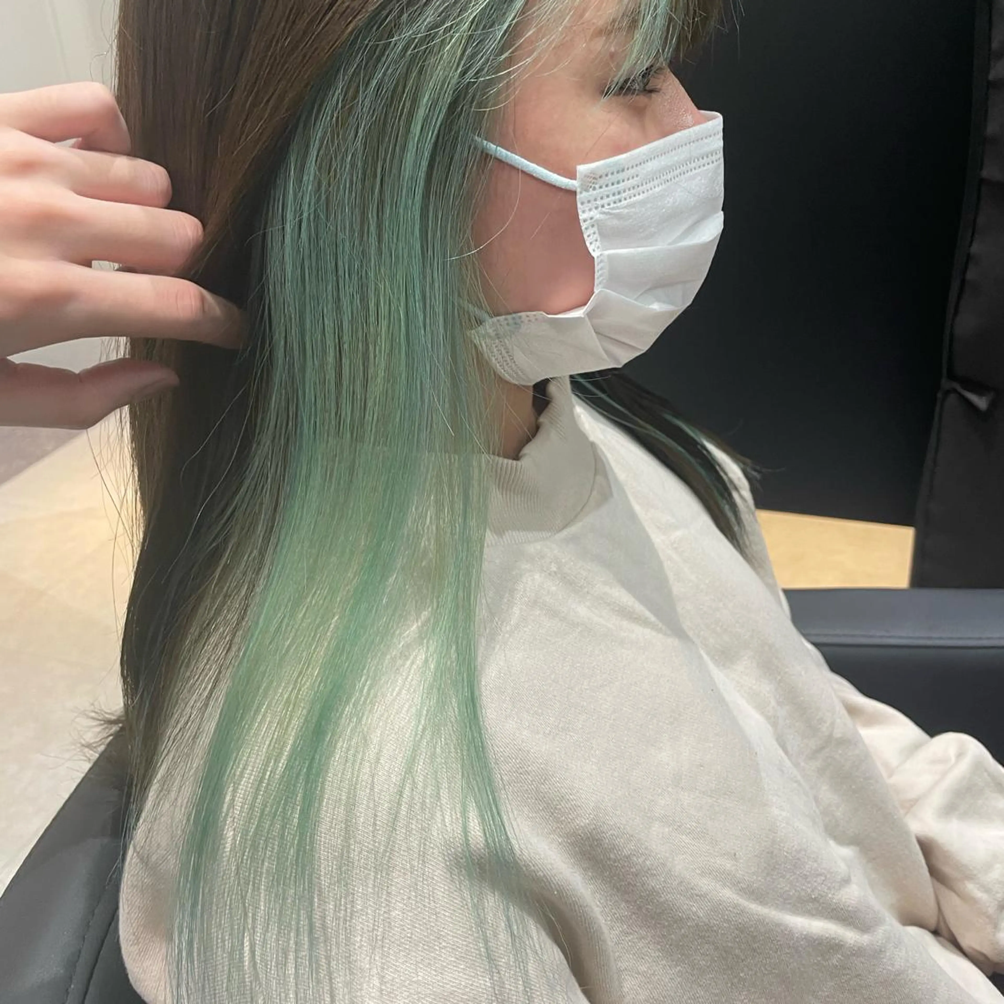 ロング カラー アッシュ バレイヤージュ ベージュカラー 黒髪 ブリーチ ikuma/ ミルクティーのヘアスタイル