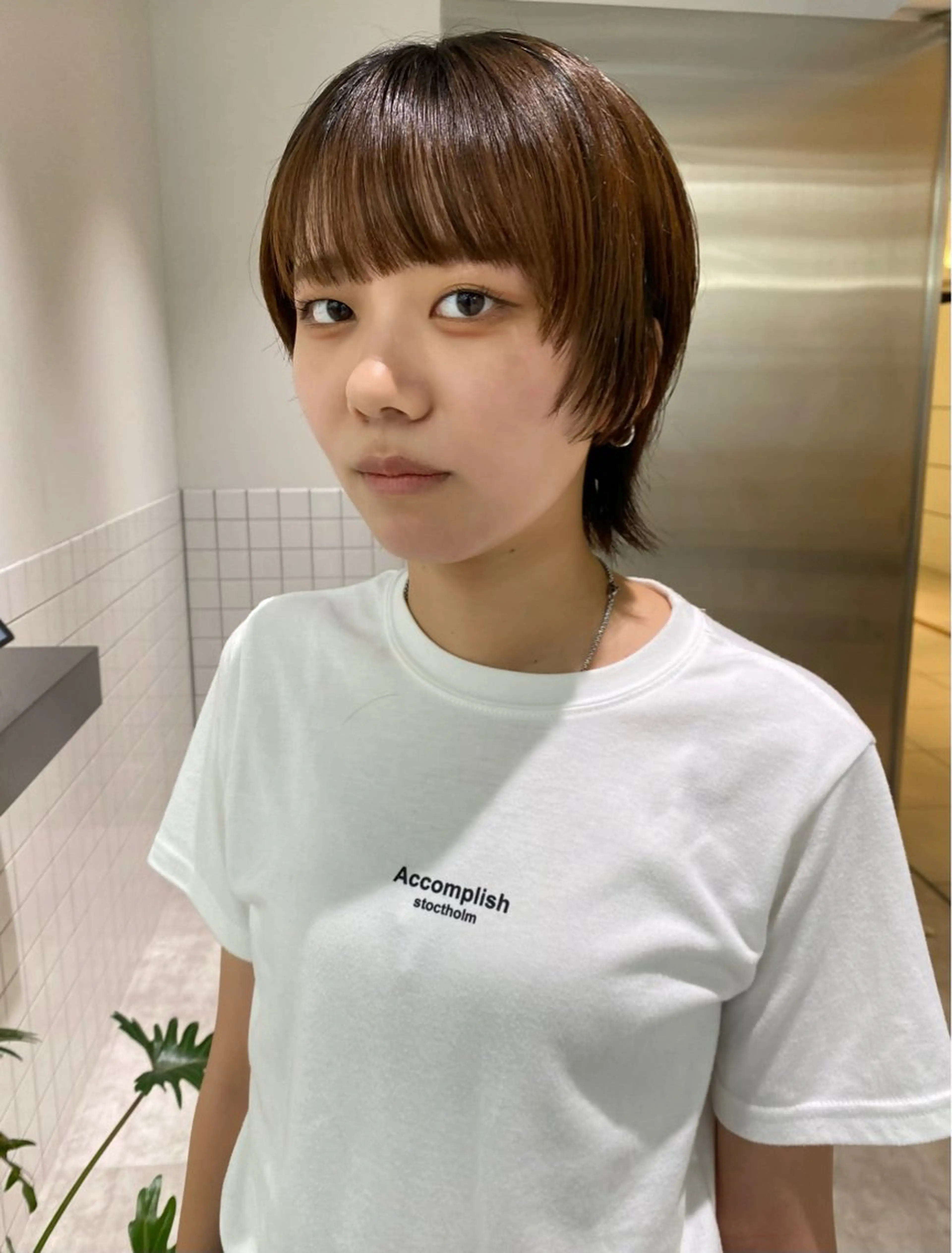 ショート カラー 顔まわりレイヤー レイヤーカット カット ヘアカラー トリートメント 似合わせカット レイヤーボブウルフのヘアスタイル