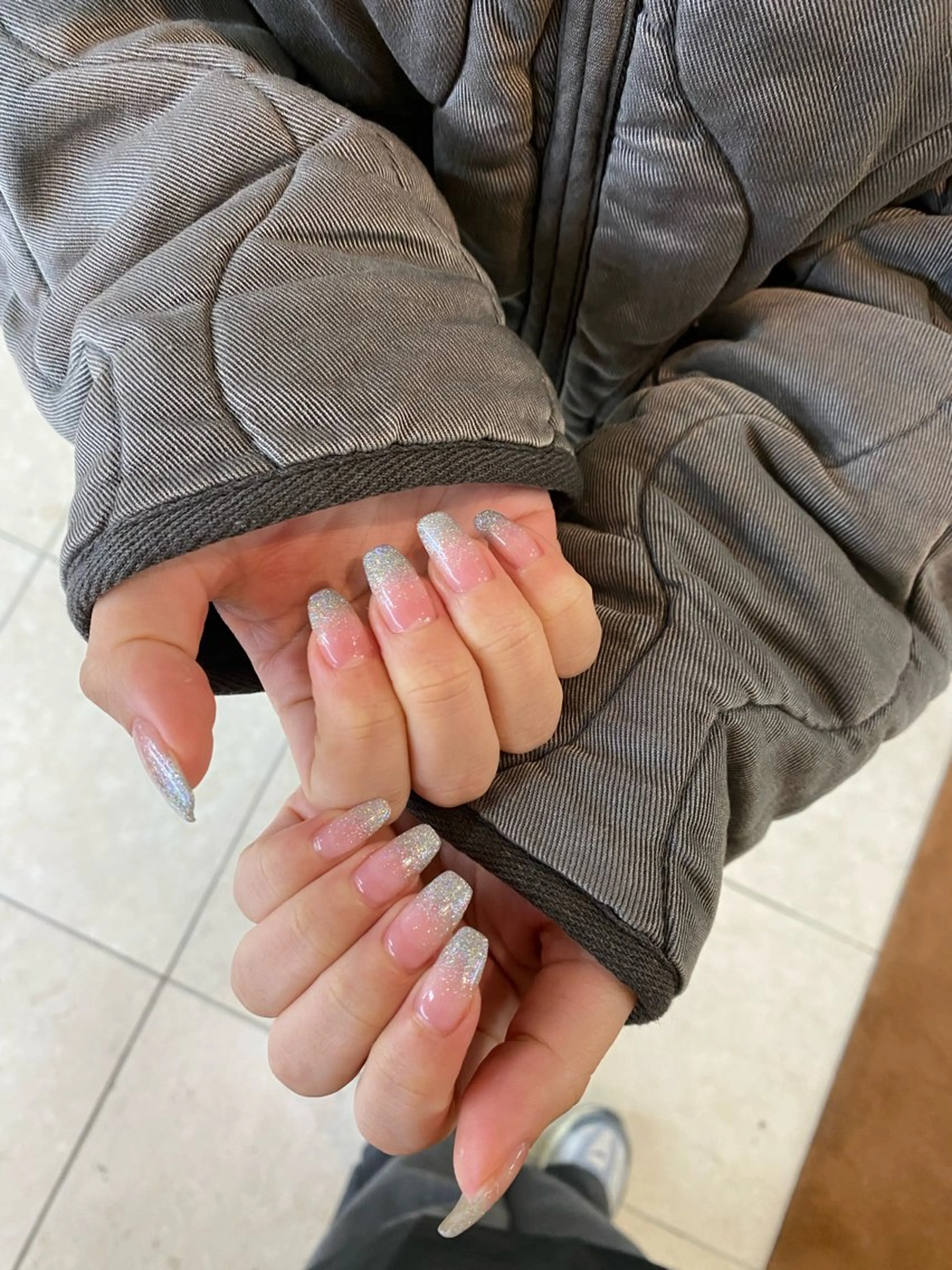 ネイル グラデーション ラメ(グリッター) ラメグラデーション MAXKELLY AIのネイルデザイン