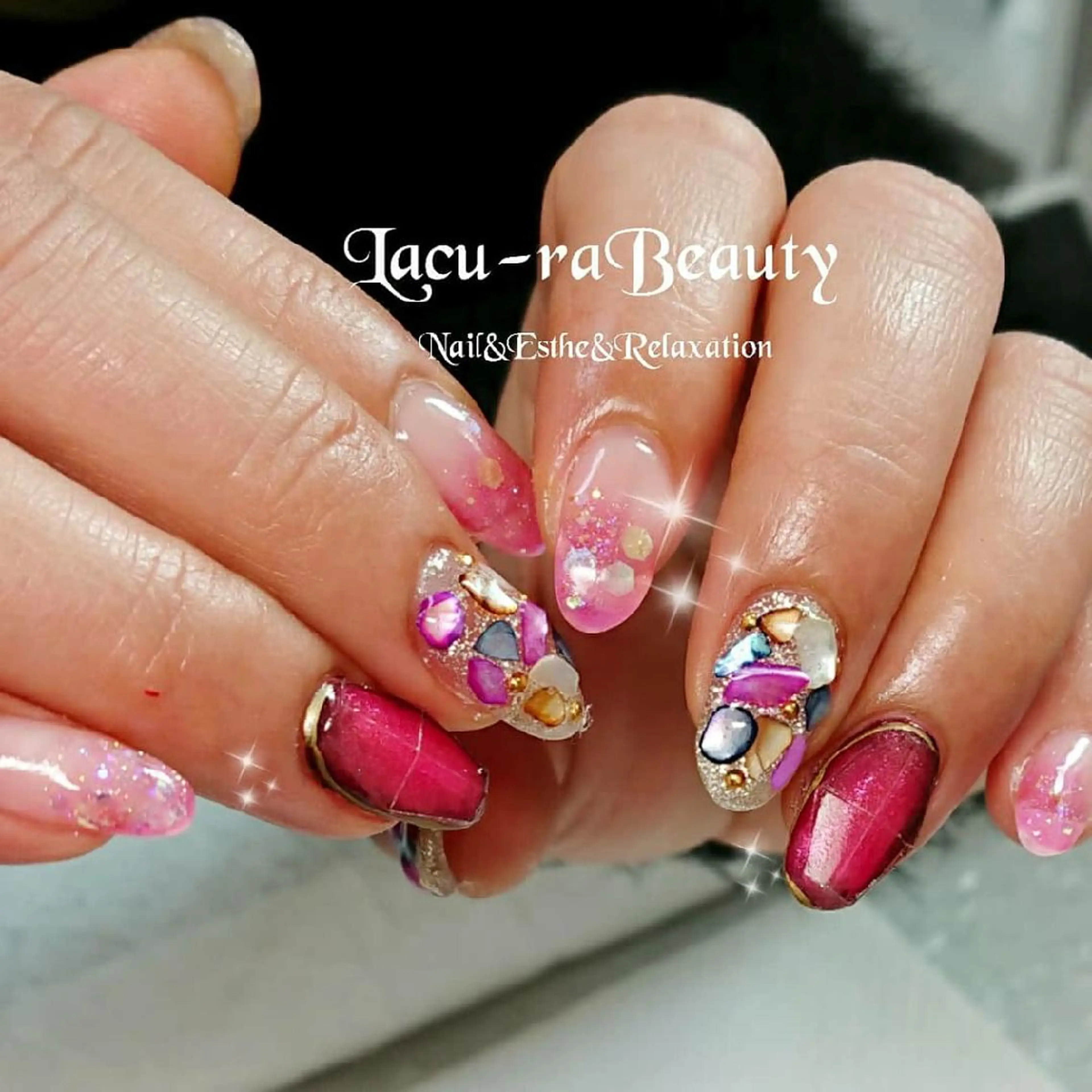 ネイル 小顔と腸の専門店 ラクーラビューティのエステ・リラクイメージ