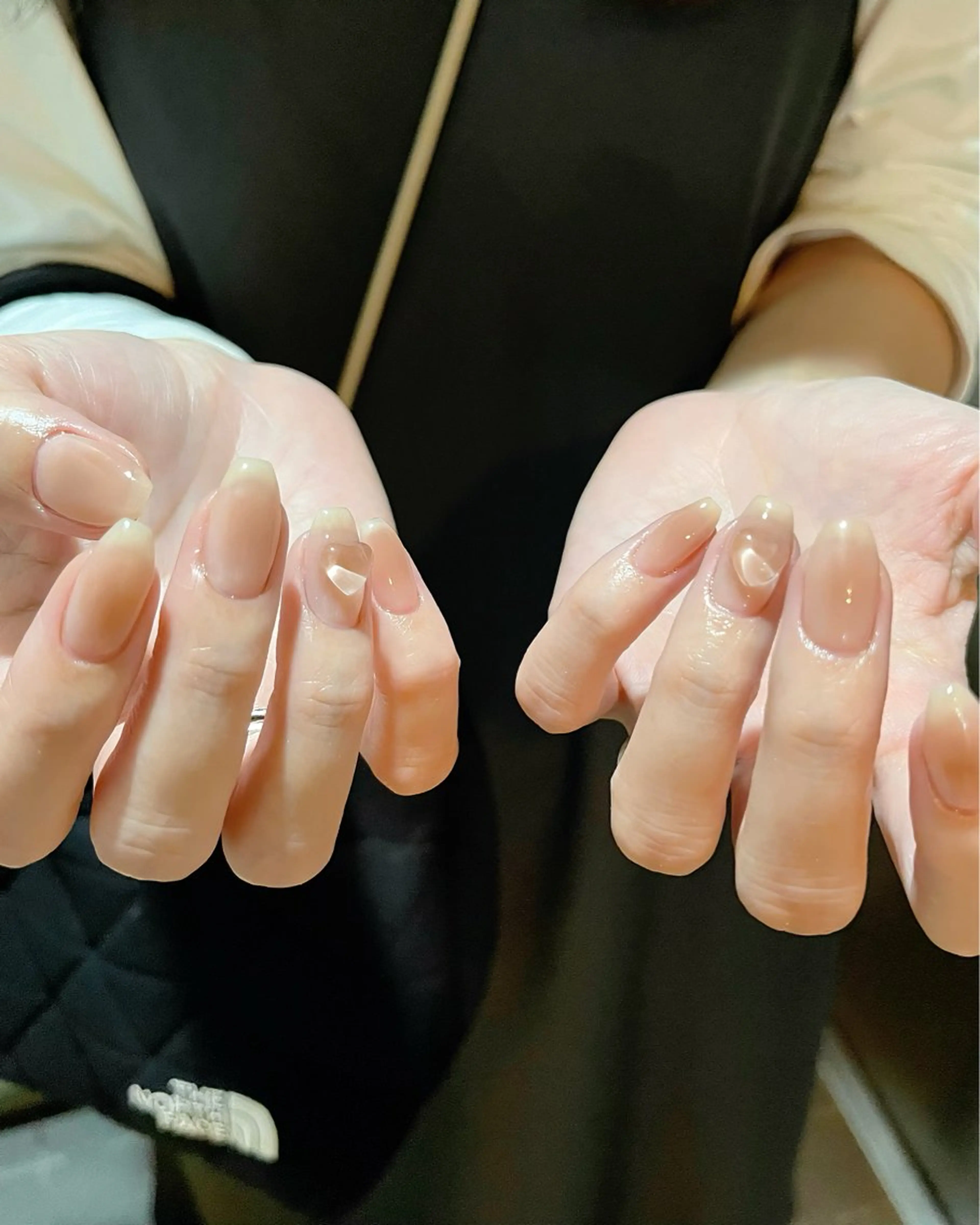 ネイル チークネイル フラッシュネイル ハート 水色 ミラーネイル ハンドネイル 🫧OPELIA NAIL渋谷🫧のネイルデザイン
