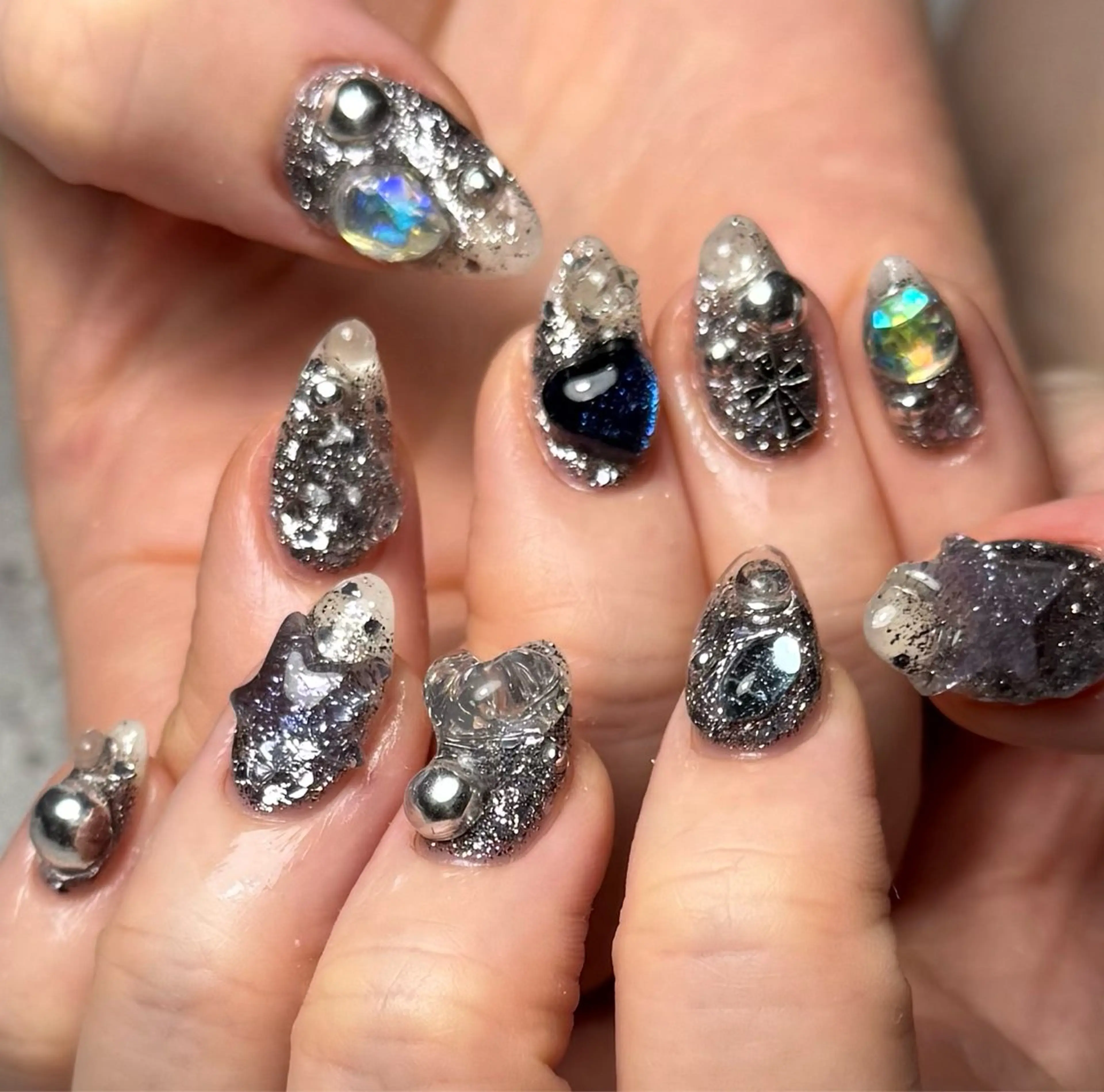 ネイル キラキラネイル Aru所属・Nail Aru/ Rinokaのネイルデザイン