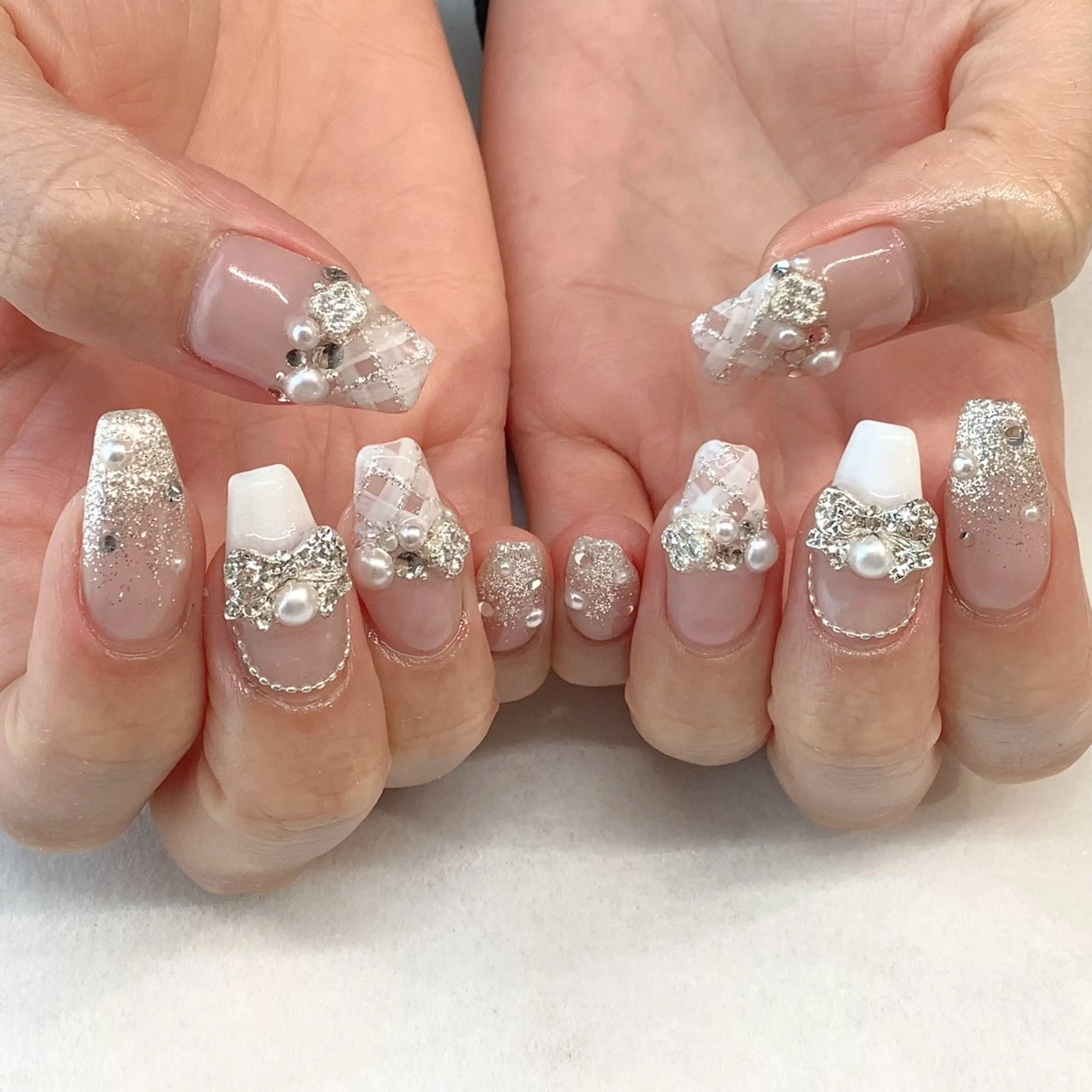 ネイル ハンドネイル 💎🐰 saki. m 🐰💎のネイルデザイン