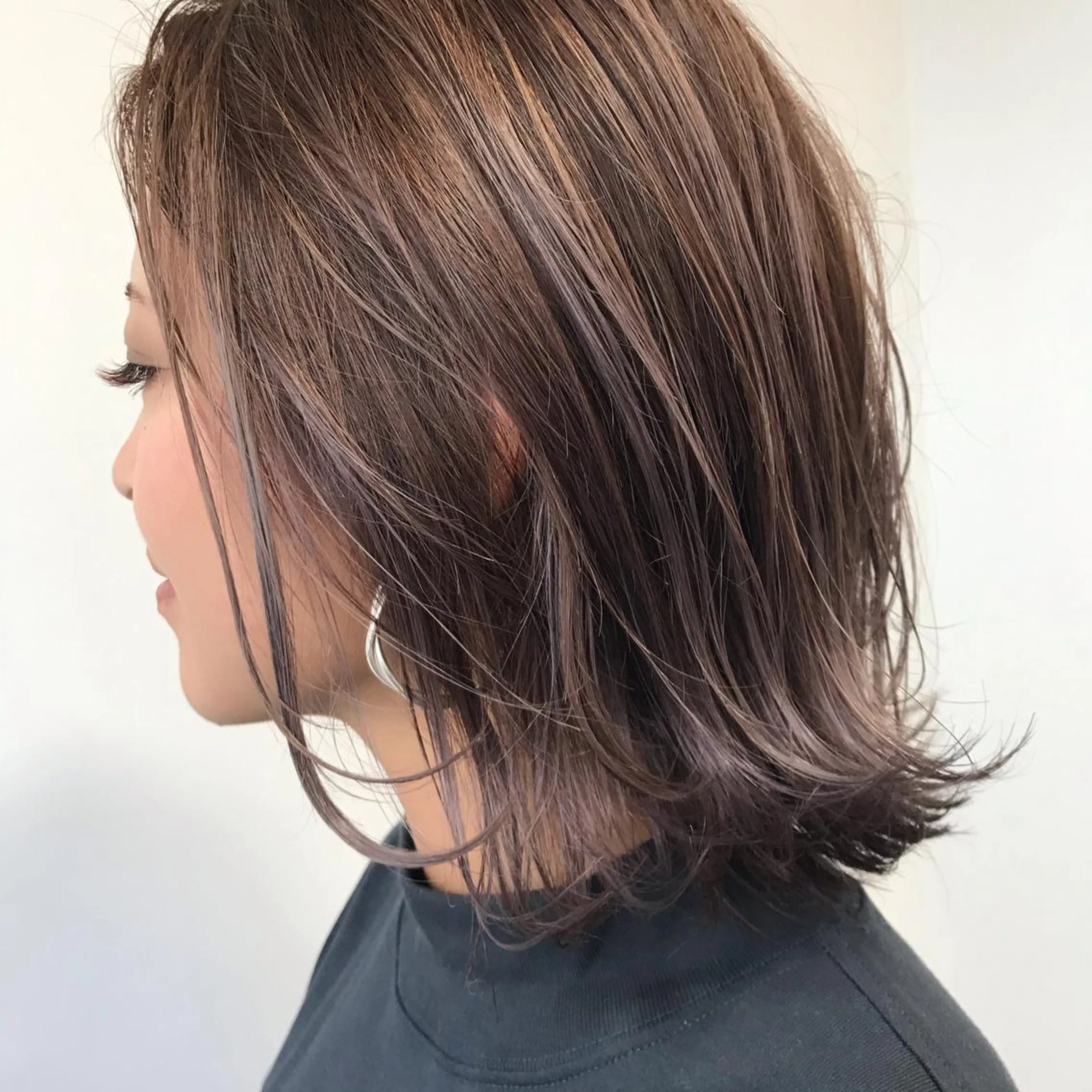 ミディアム アッシュ ハイライト カラーリスト菅野 竜矢🌈のヘアスタイル