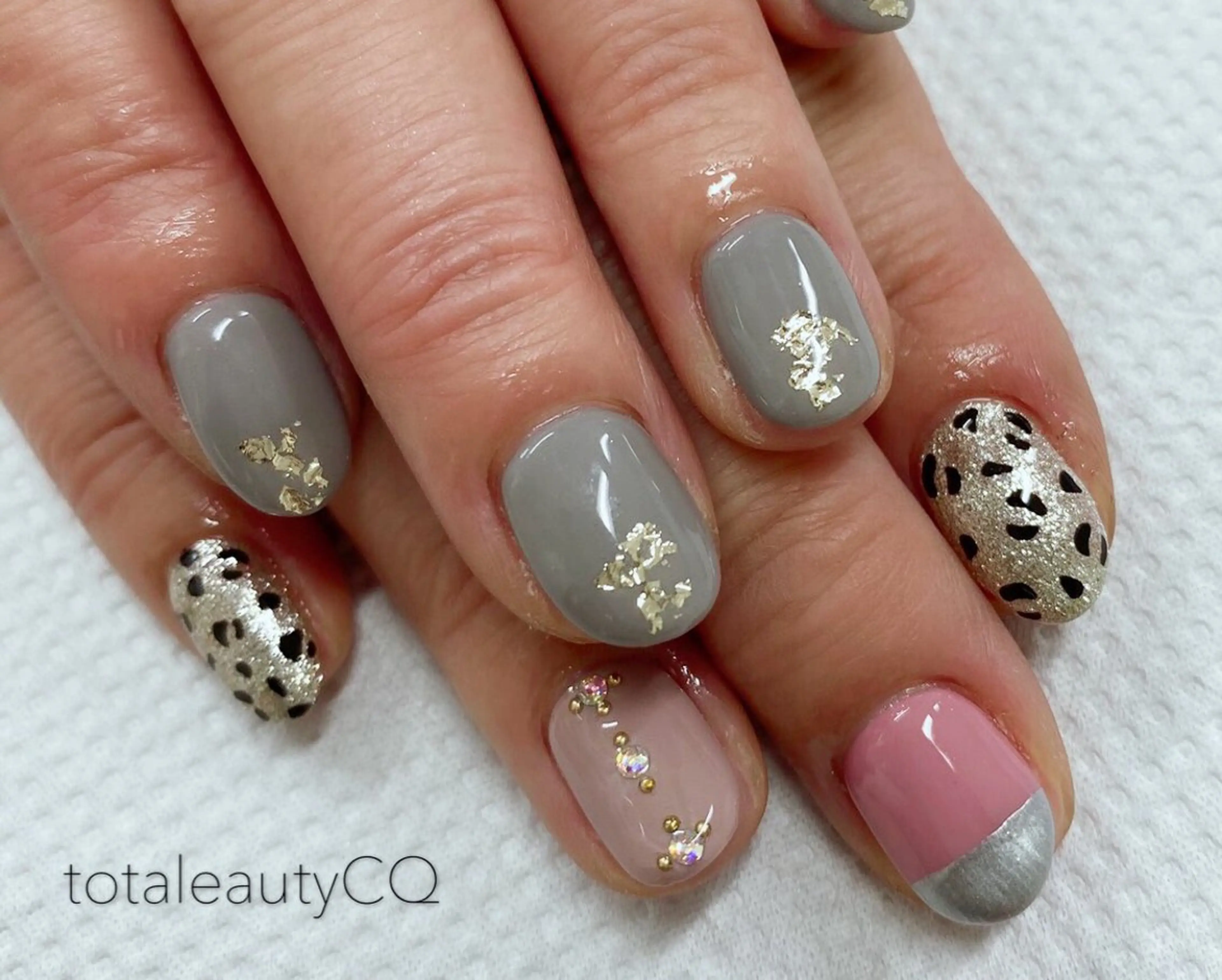 ネイル ハンドネイル トータルビューティー CQのネイルデザイン