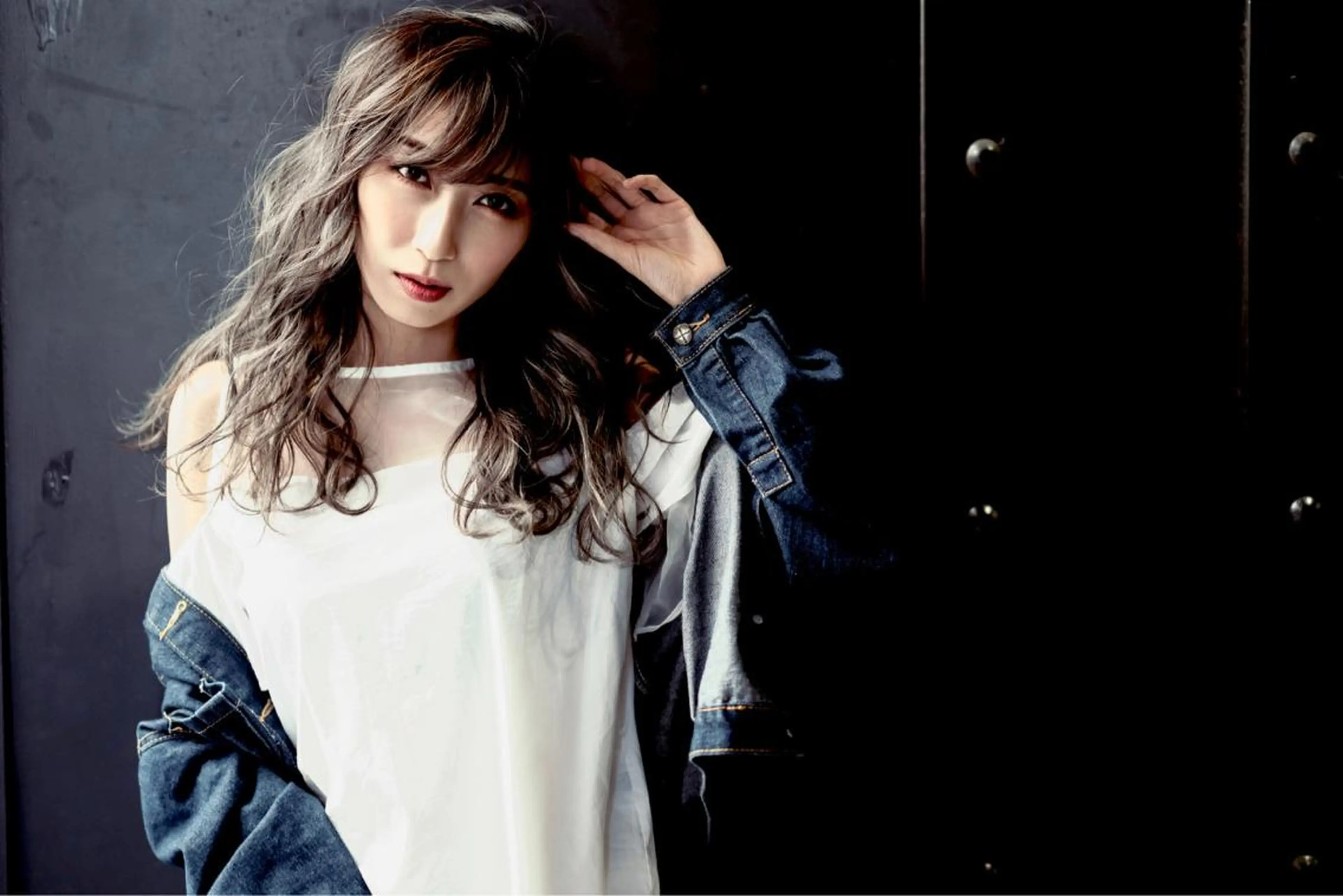 ロング カラー グレージュ ハイライトカラー ハイライト オルチャンヘア エフェクトブリーチ エクステhiroのヘアスタイル
