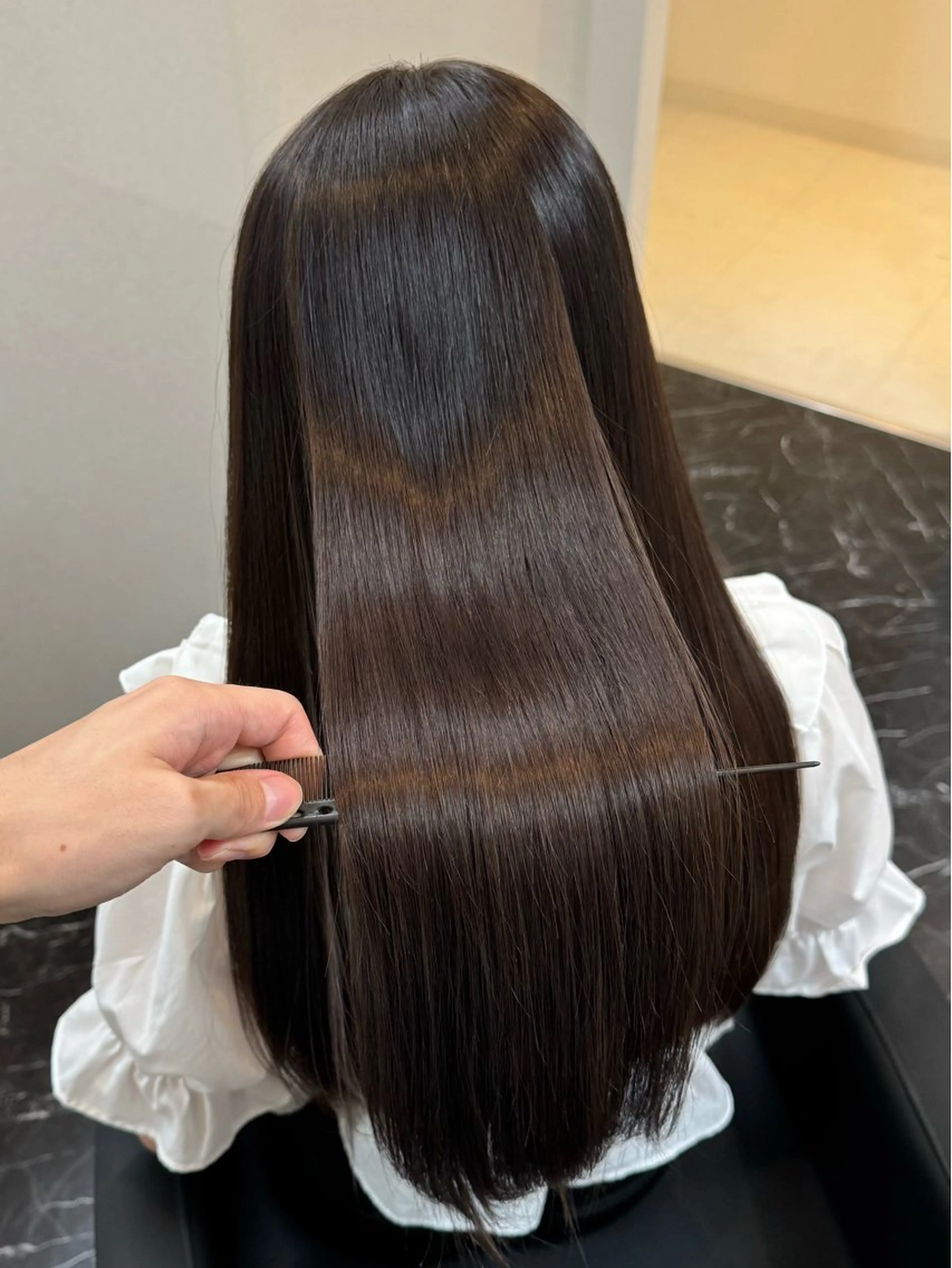 ロング パーマ くびれヘア ハッシュカット ハイレイヤー 髪質改善 ヨシンモリ ヘアカラー トリートメント 【美髪矯正 Ⅰ 髪質改善】たつやのヘアスタイル