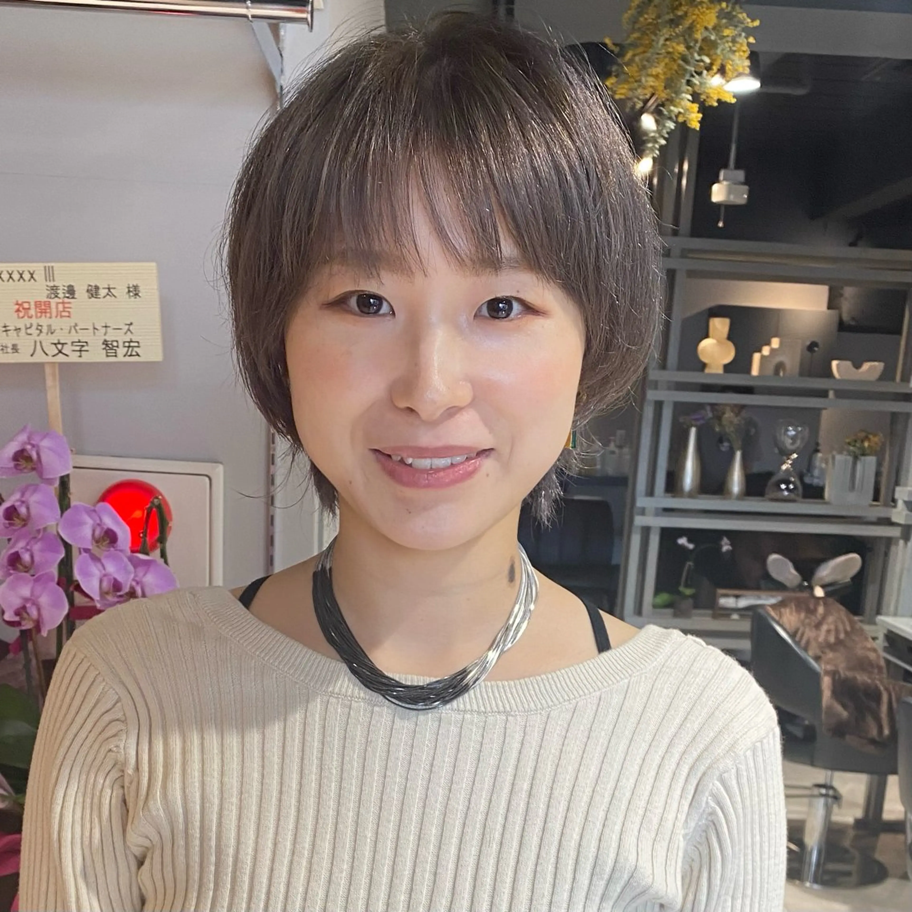 ショート ハイライト 髪質改善 レイヤーカット ショートヘア カット ヘアカラー トリートメント また会いたくなる 美容師【KENTA】のヘアスタイル