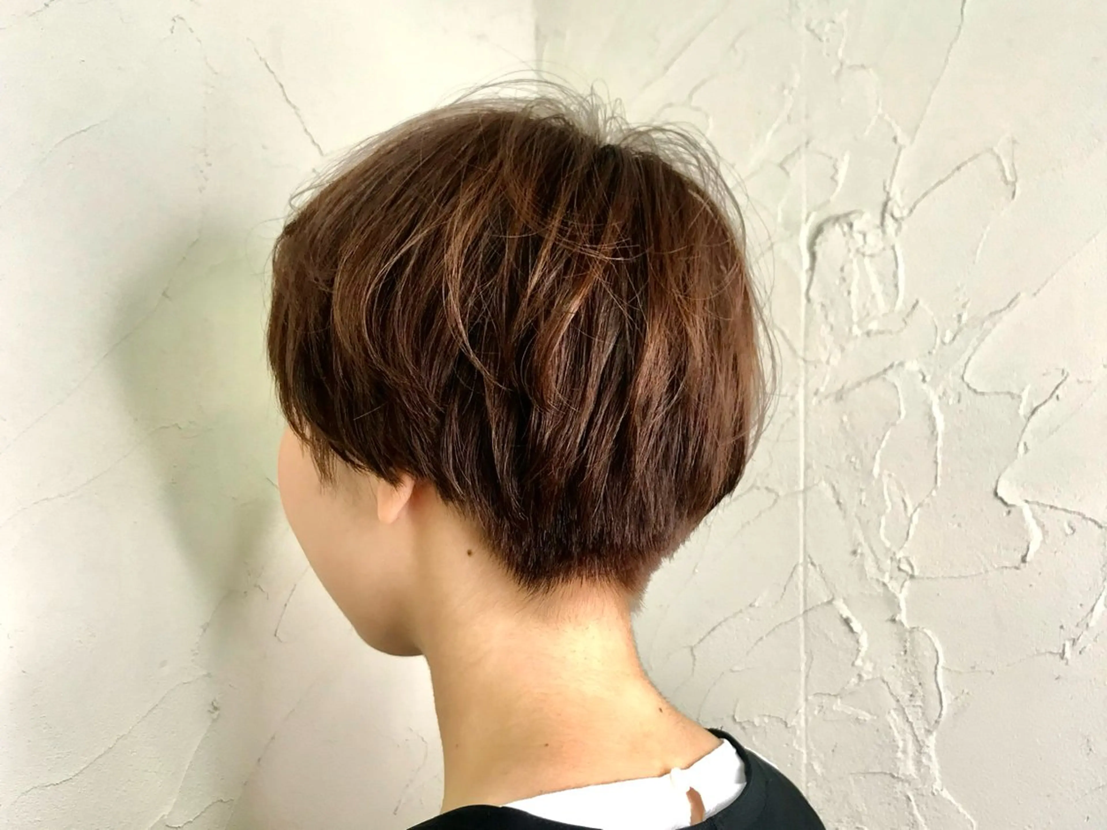 ショート カット ヘアカラー .zip by note所属・西田 愛華のヘアスタイル